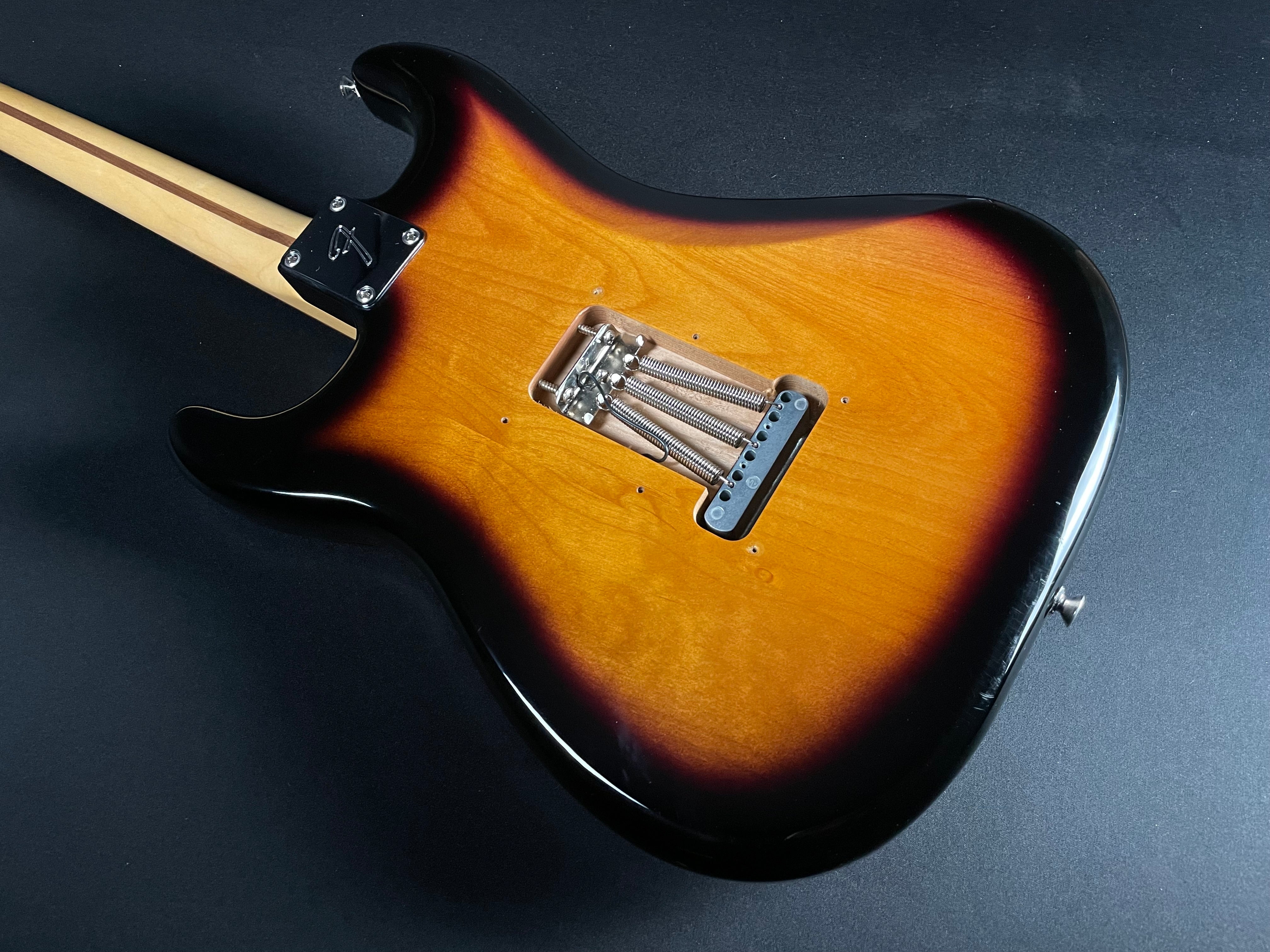 Fender Player Stratocaster - Anniversary 2-Color Sunburst (2024) - Metronome Music Inc.