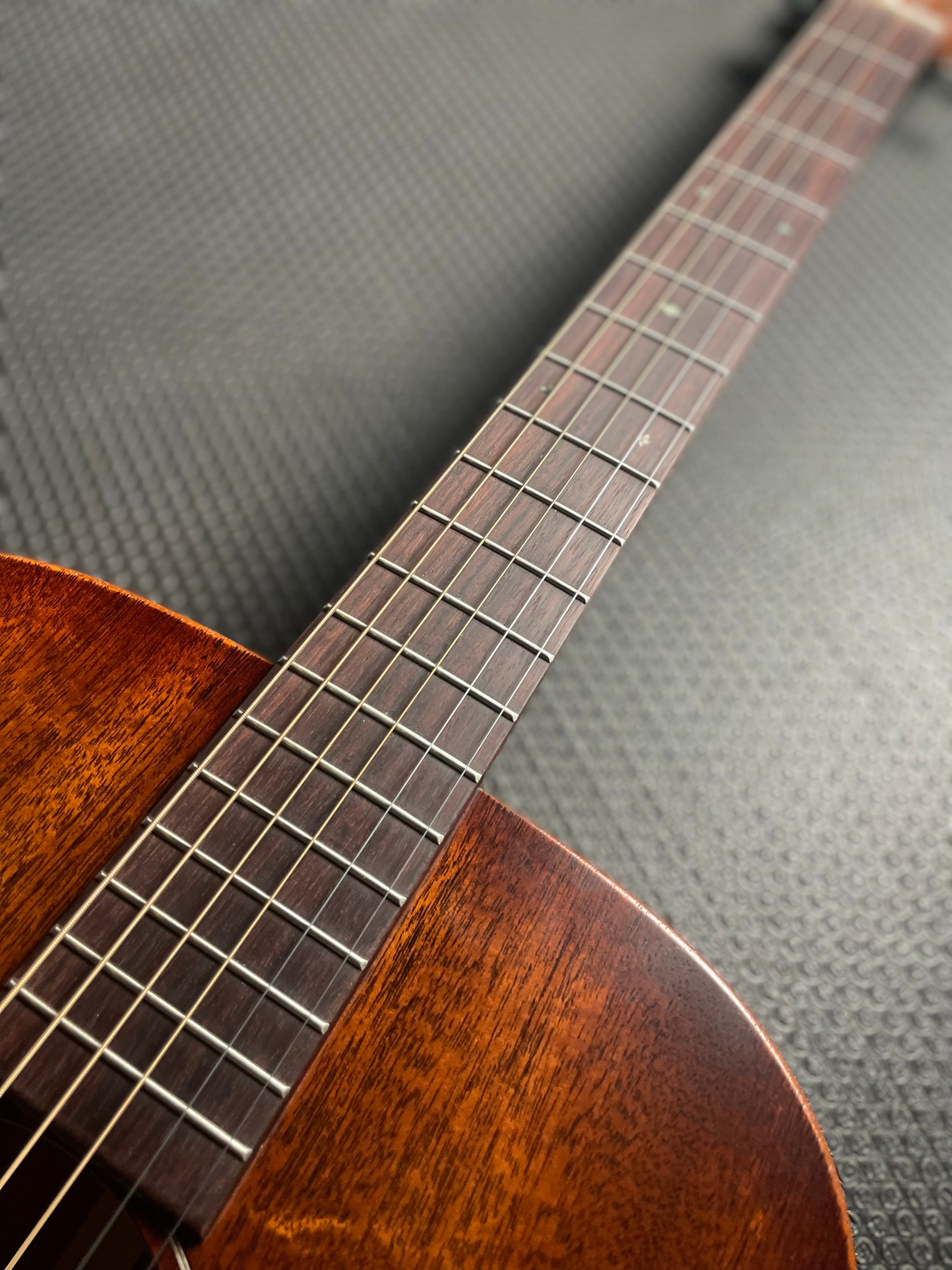 Martin 000-15M StreetMaster w/Softshell Case, Mahogany - Satin - Metronome Music Inc.