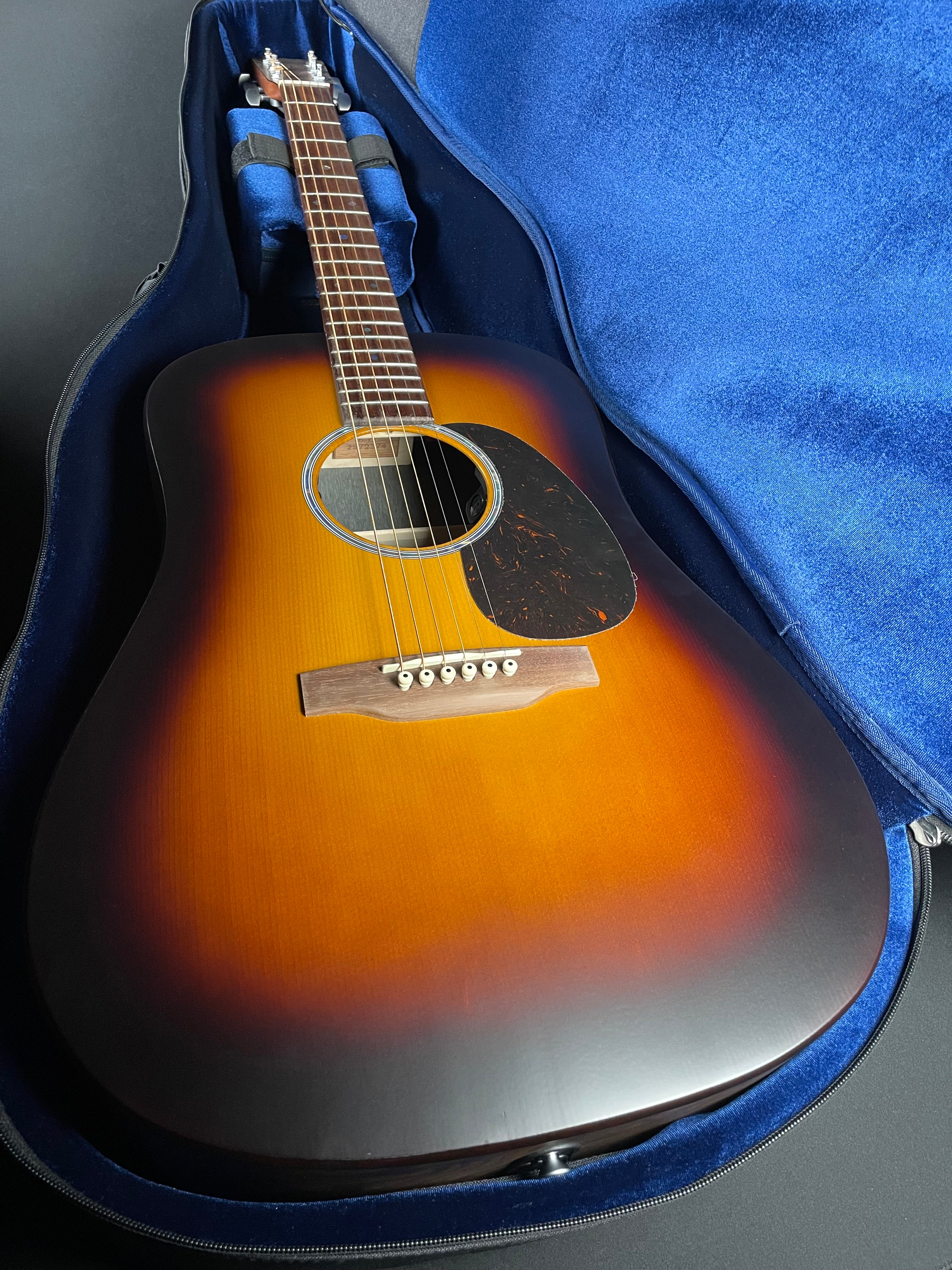 Martin D-X2E Ziricote w/Soft Case - Burst (2025) - Metronome Music Inc.