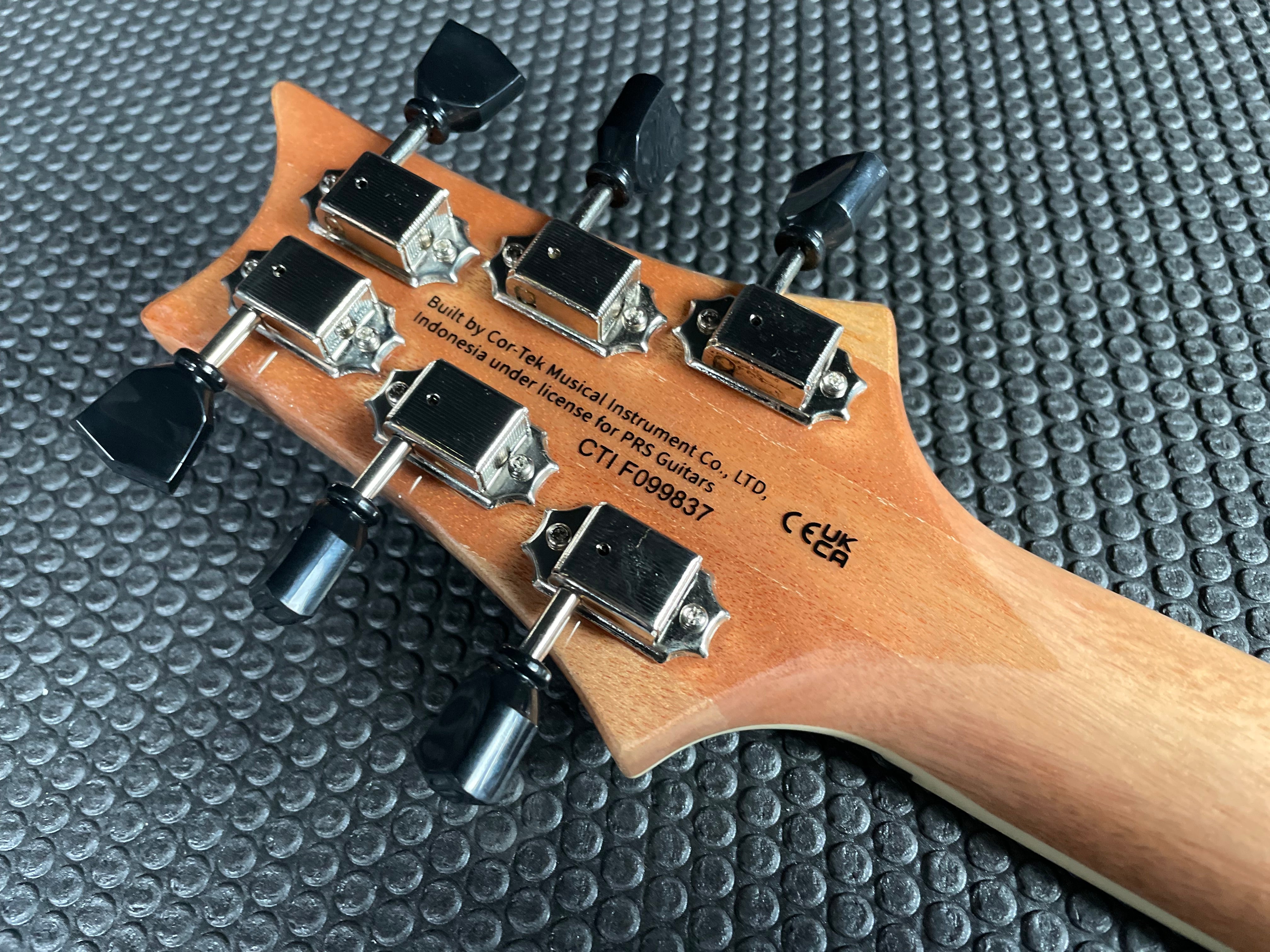 PRS SE Zach Myers w/ Gig Bag - Myers Blue  (2025) - Metronome Music Inc.