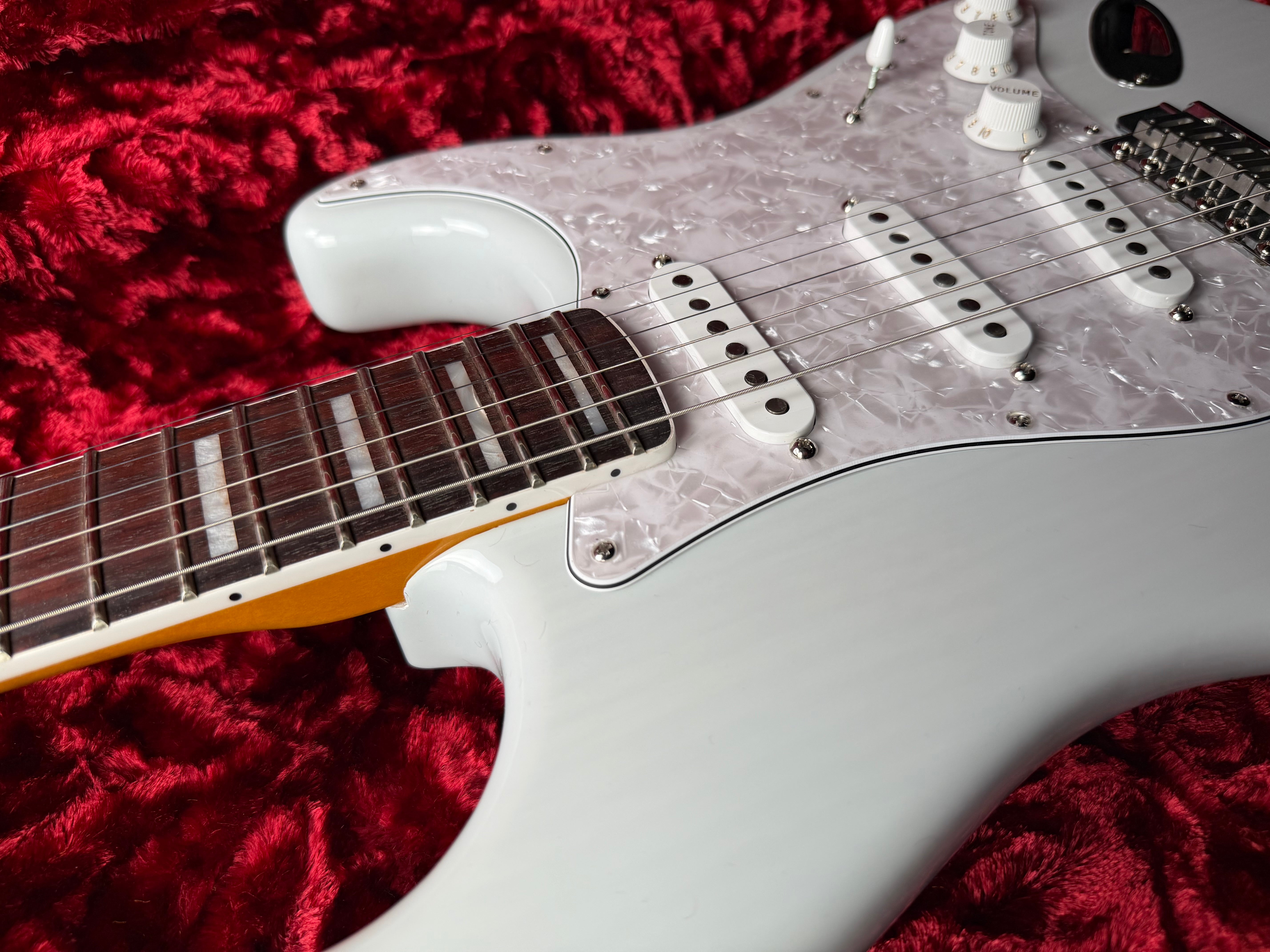 Fender Kenny Wayne Shepherd Stratocaster - Transparent Faded Sonic Blue (2026)