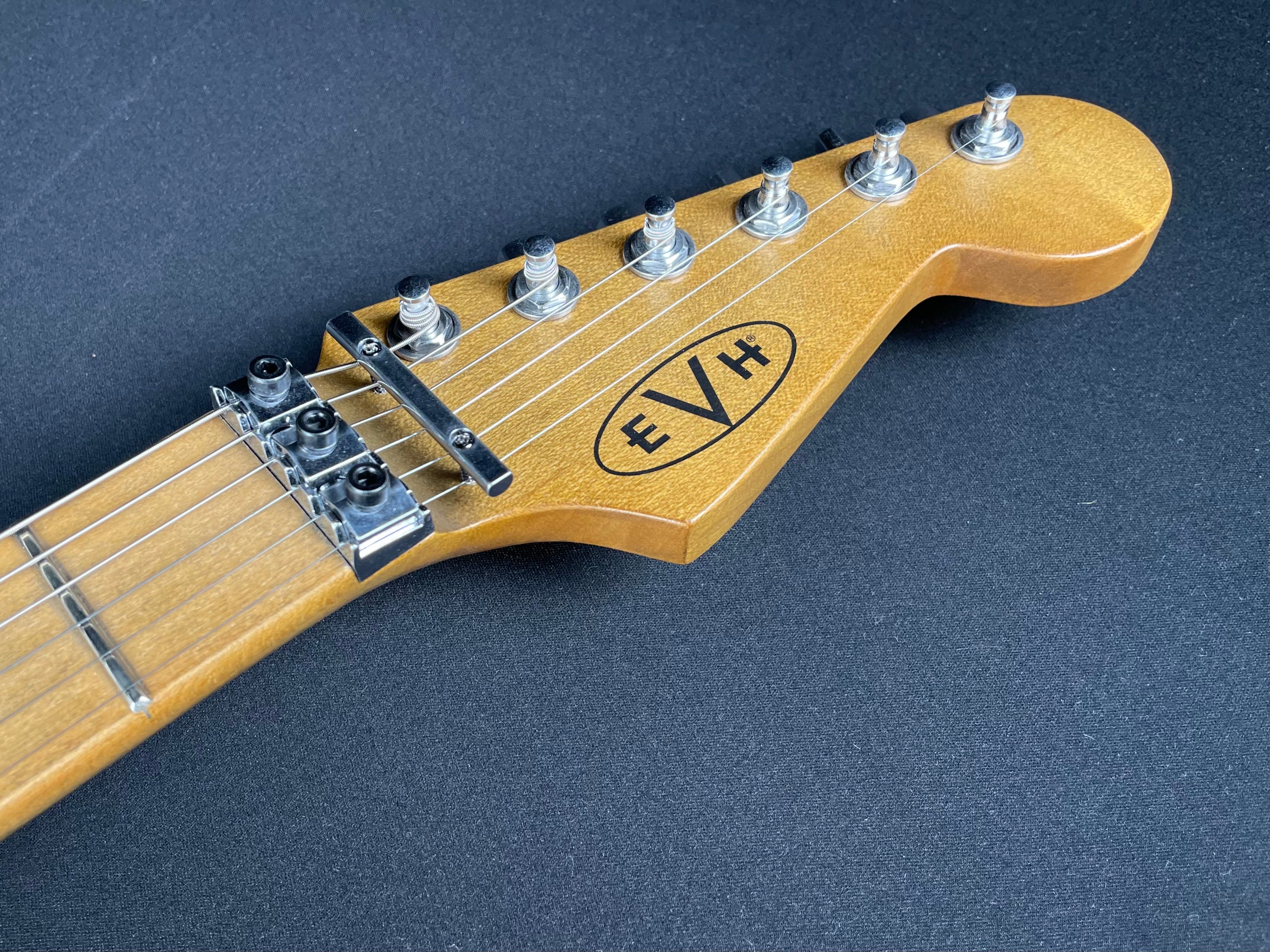 EVH Striped Series Frankenstein Relic - Red/Black/White - Metronome Music Inc.