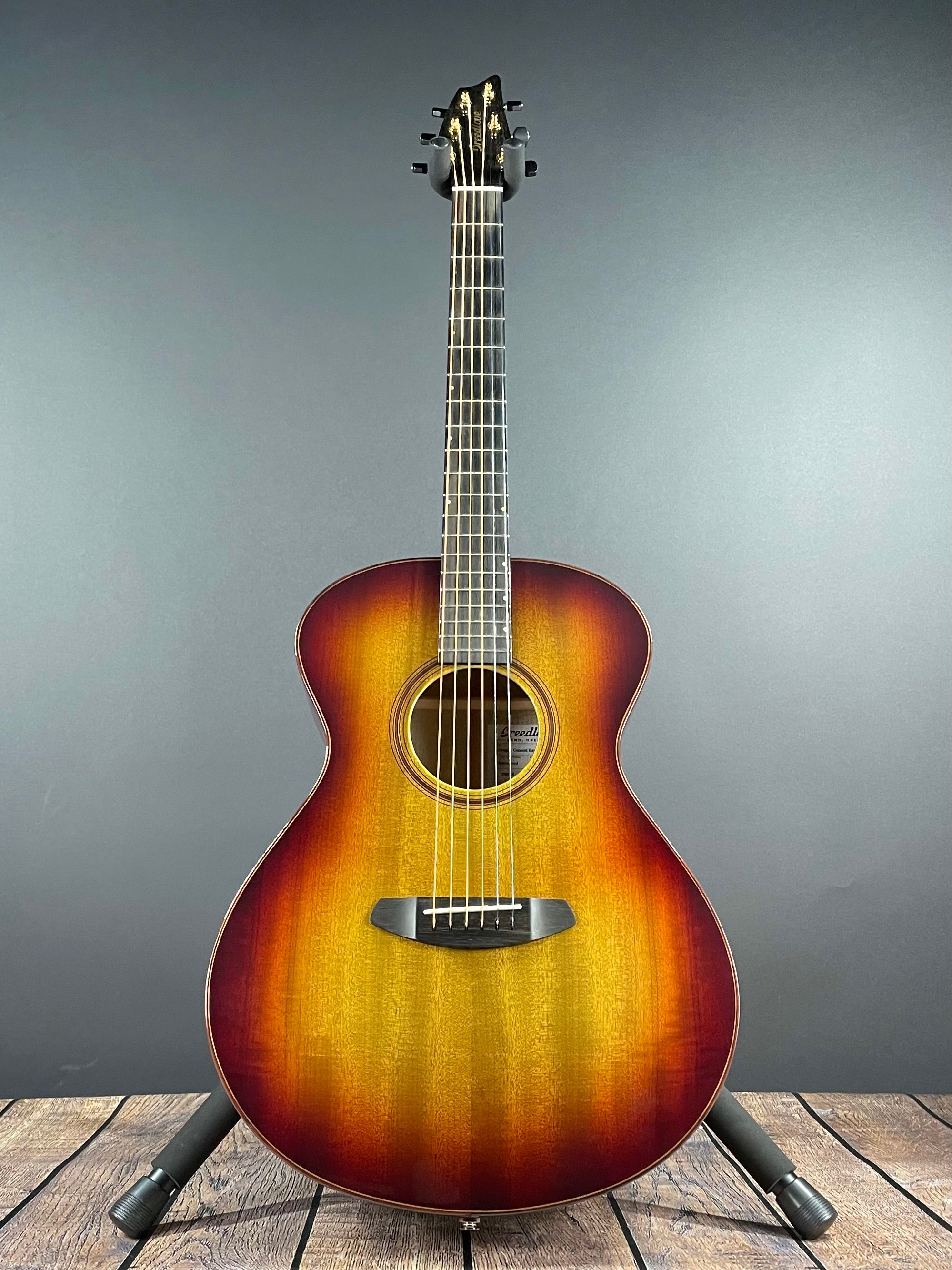 Breedlove Oregon Concert Earthsong LTD K&K Pickup - Metronome Music Inc.