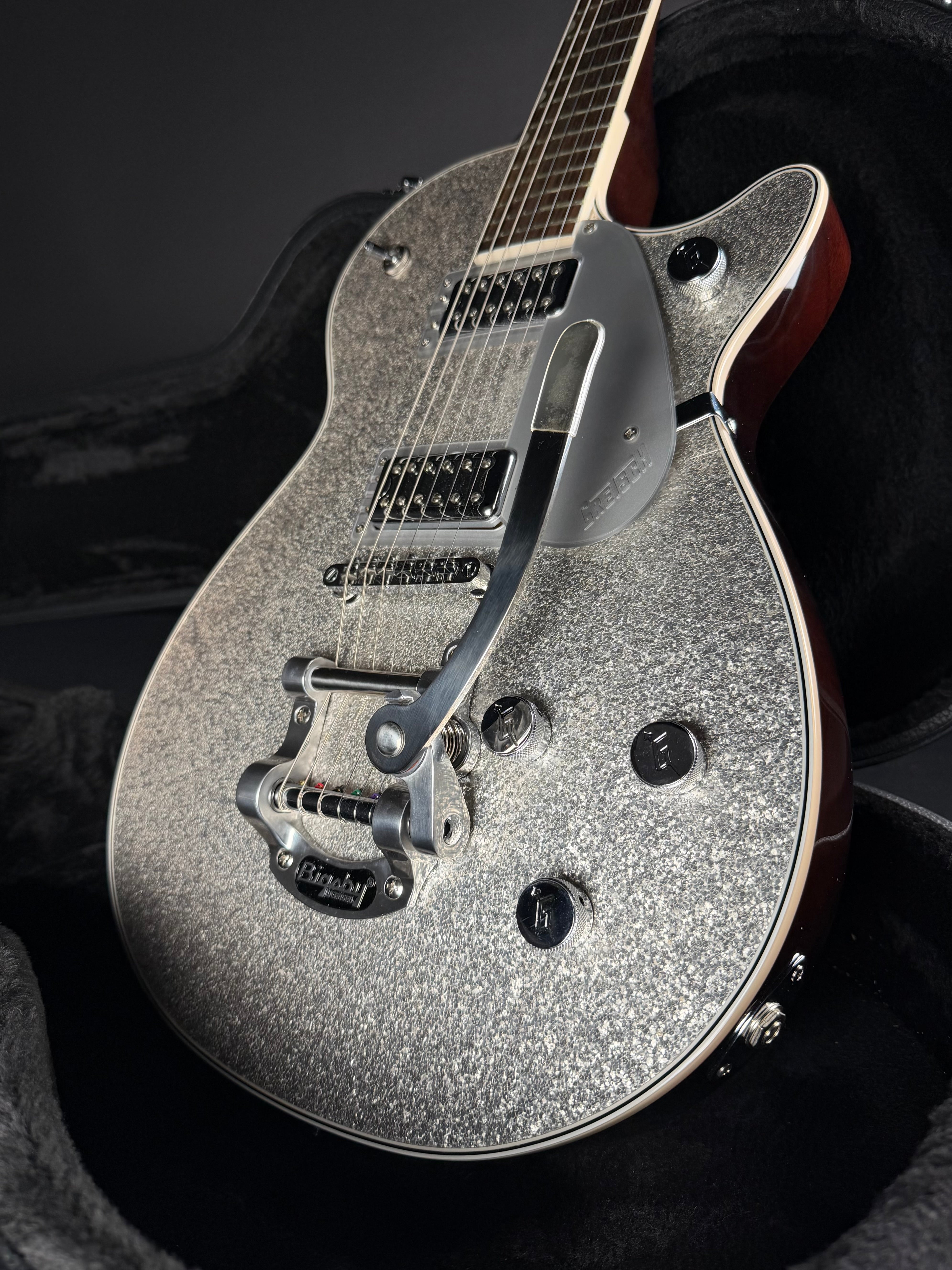 Gretsch G5230T Electromatic Sparkle Jet FT w/HSC - Silver Sparkle (Used) - Metronome Music Inc.