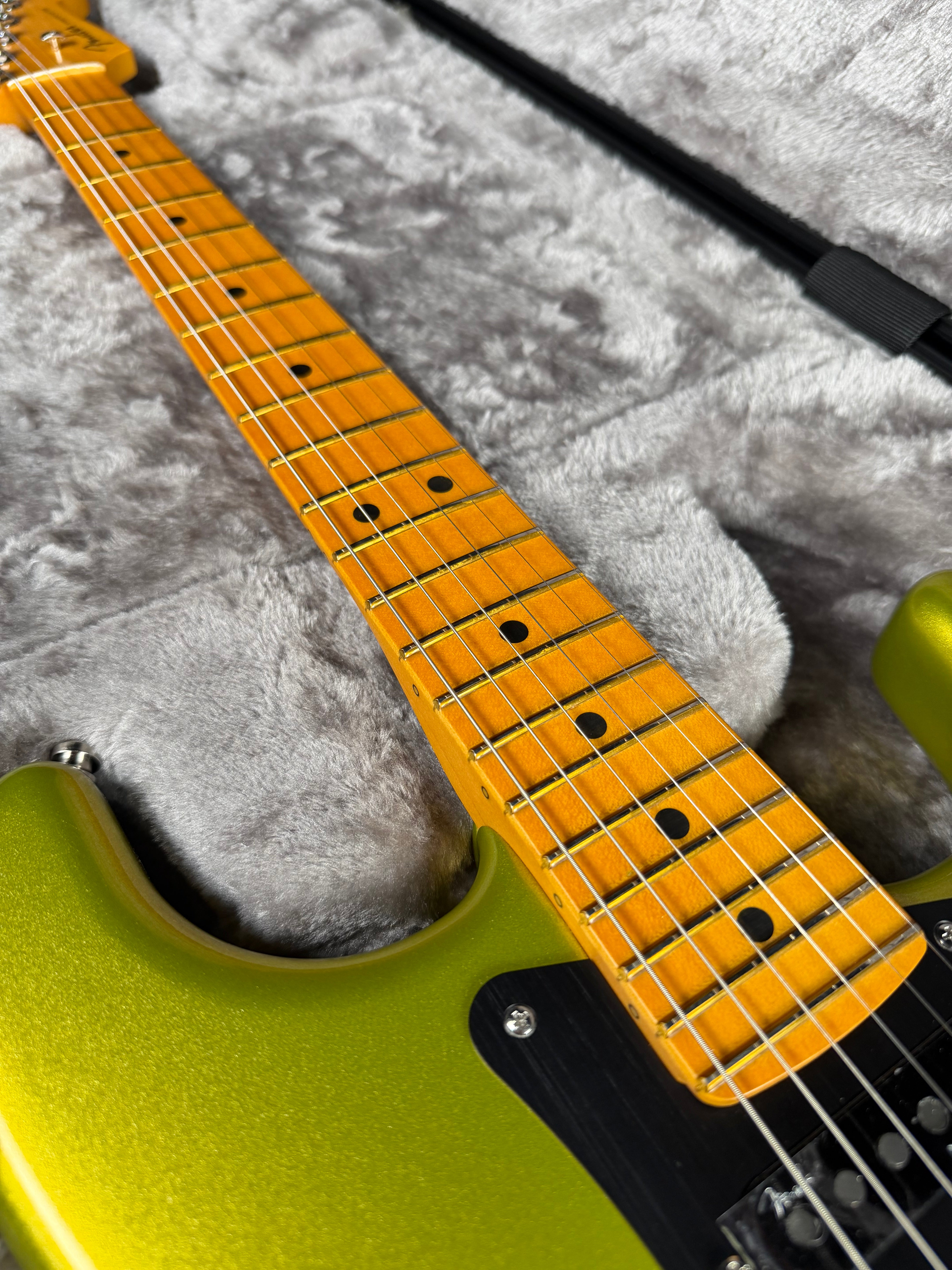Fender American Ultra II Stratocaster, Maple- Solar Flare (2026)
