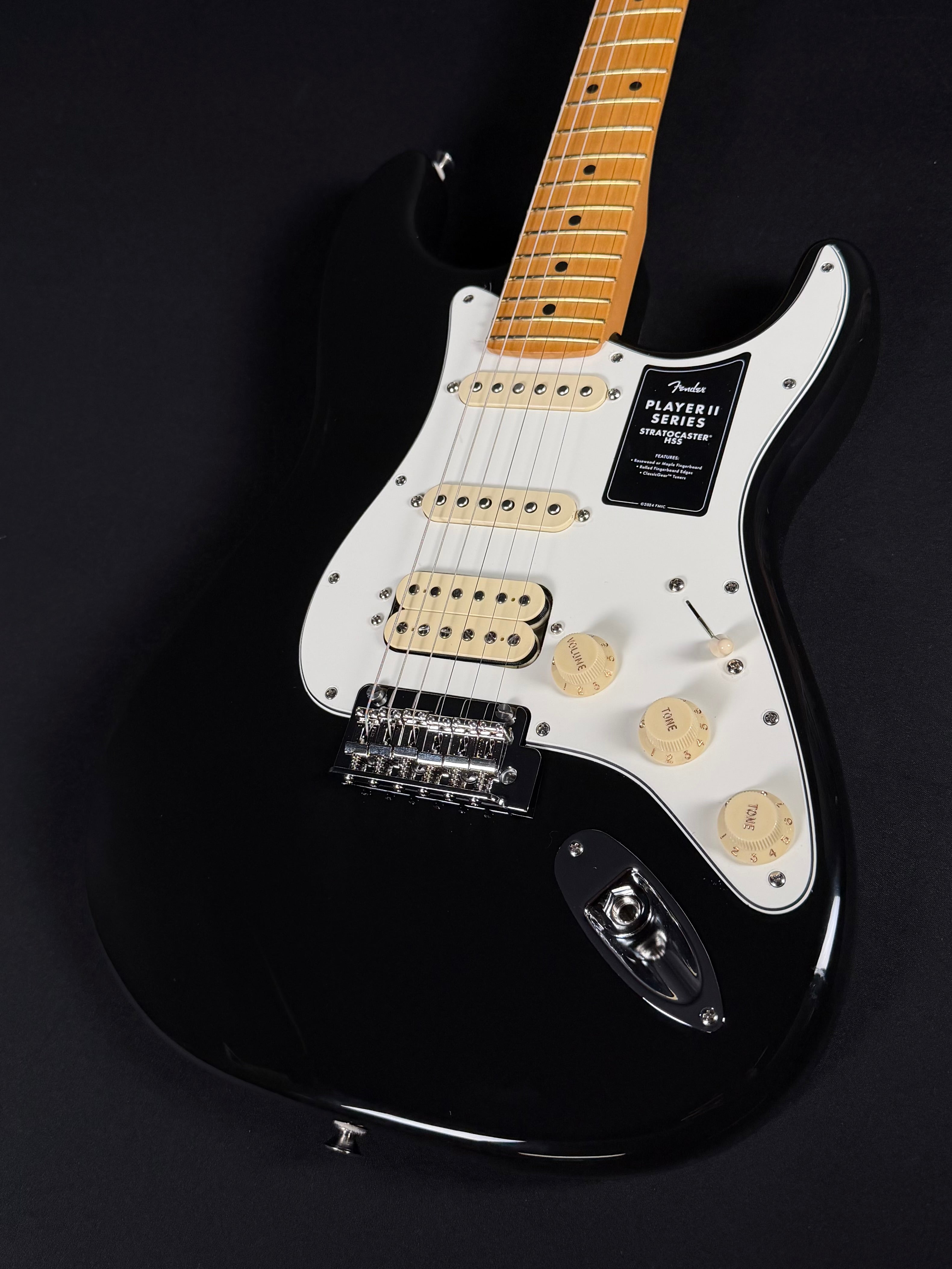 Fender Player II Stratocaster HSS, Maple - Black