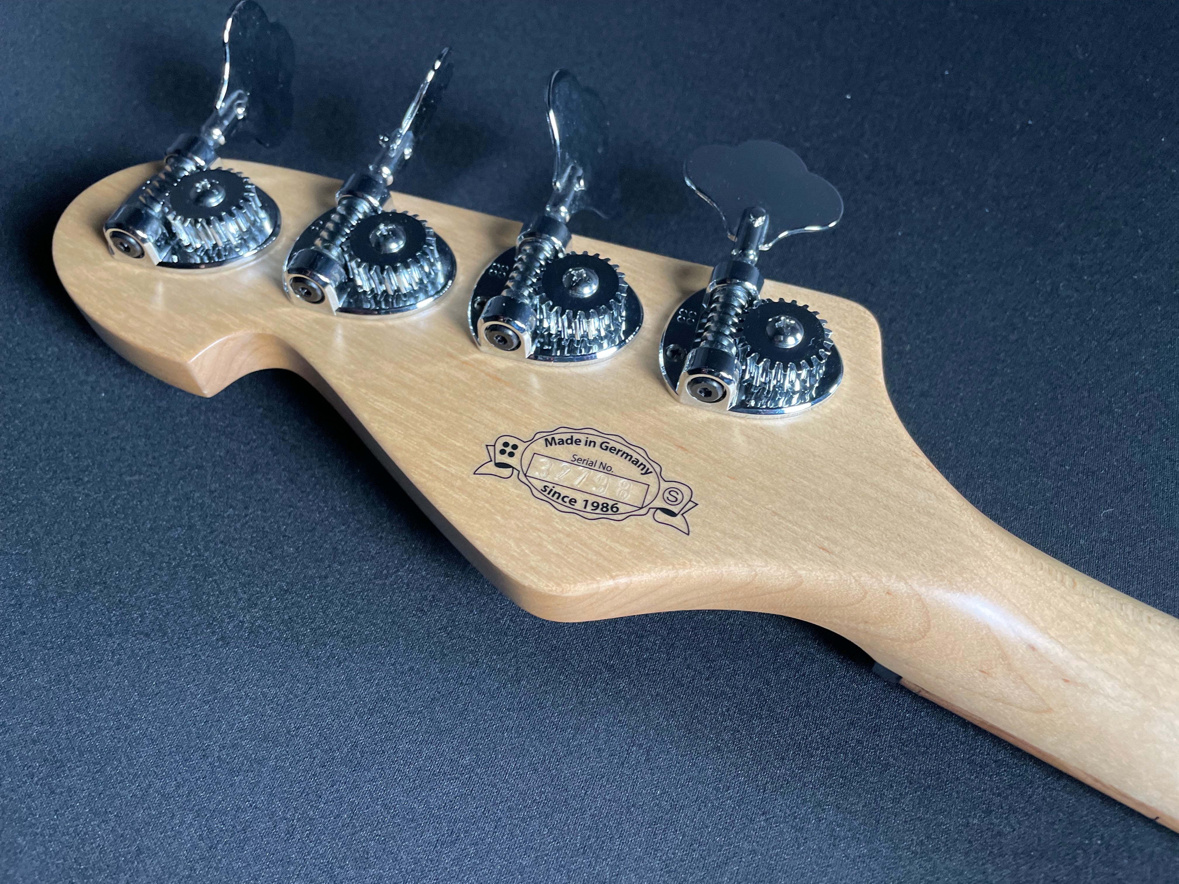 Sandberg California TM4 w/Gig Bag - Creme  (2018) - Metronome Music Inc.