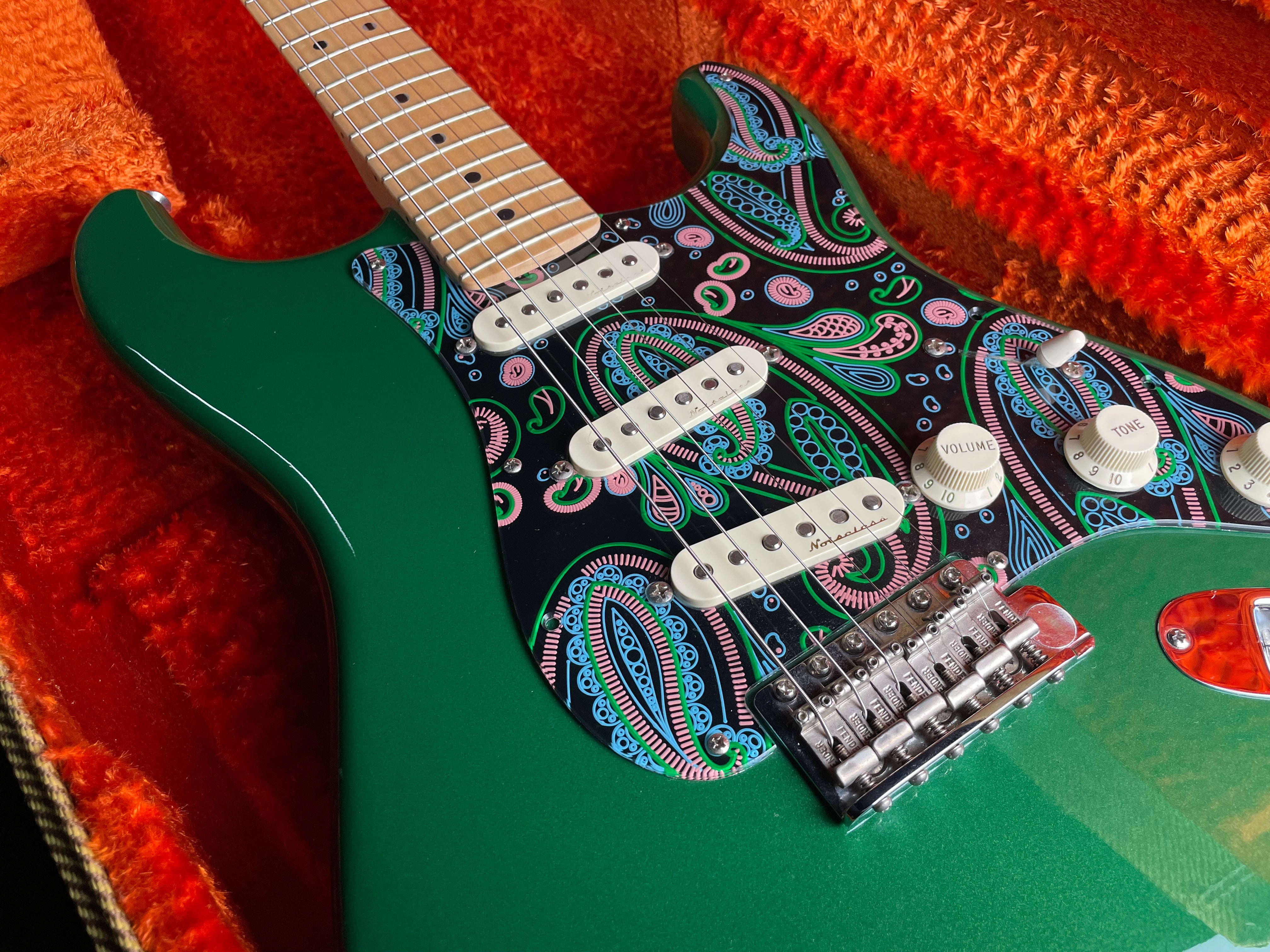 Fender Eric Clapton Stratocaster w/OHSC - Candy Green (2008) - Metronome Music Inc.