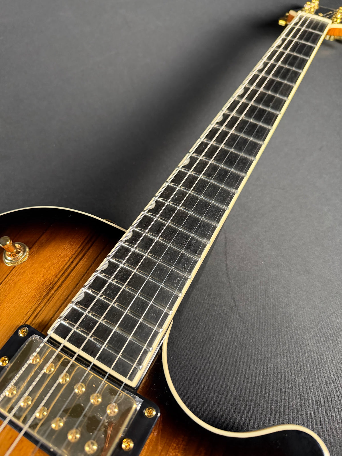Gretsch Limited Edition Electromatic Black Limba Jet Sunburst CYG26040454