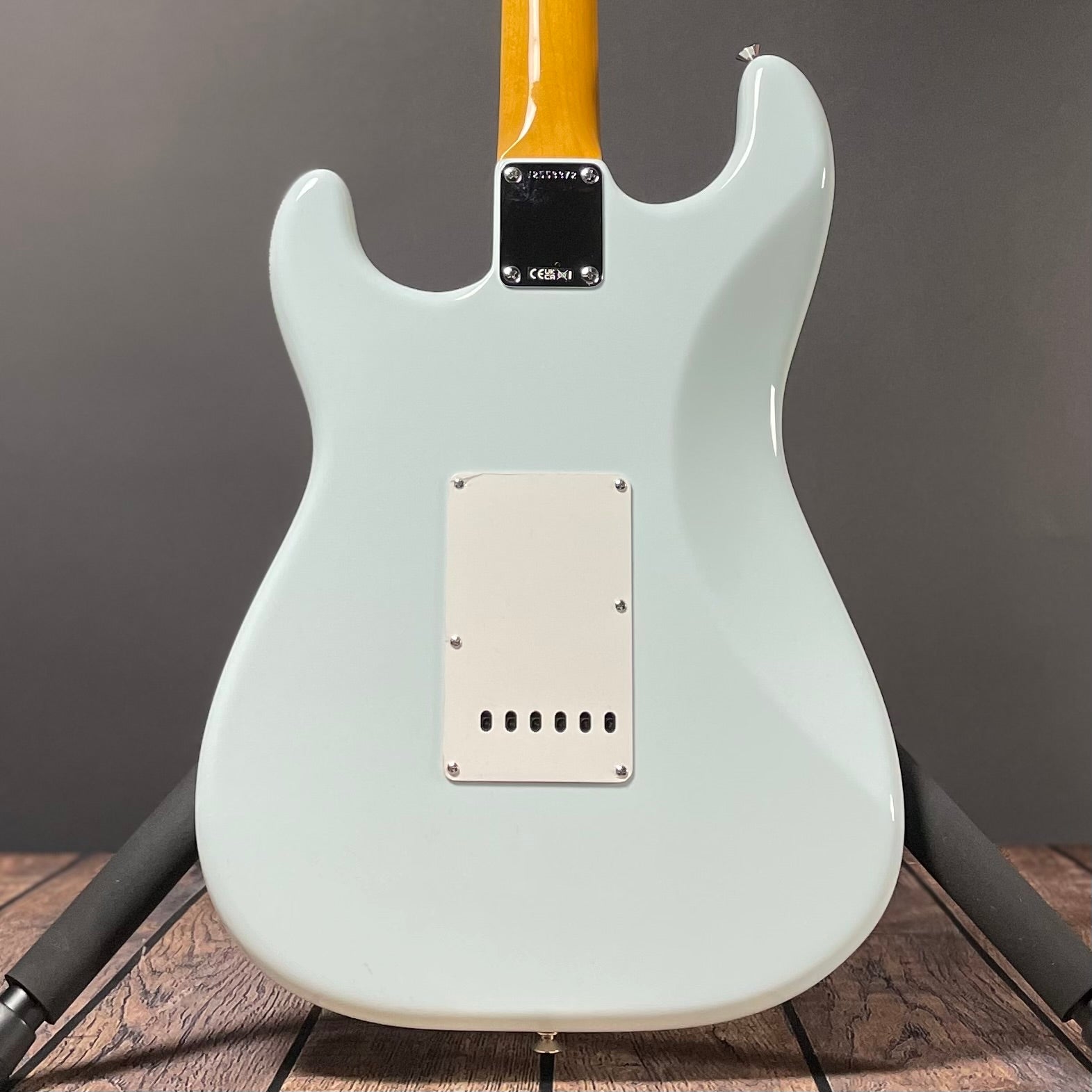 Fender American Vintage II 1965 Stratocaster, Rosewood - Sonic Blue - Metronome Music Inc.