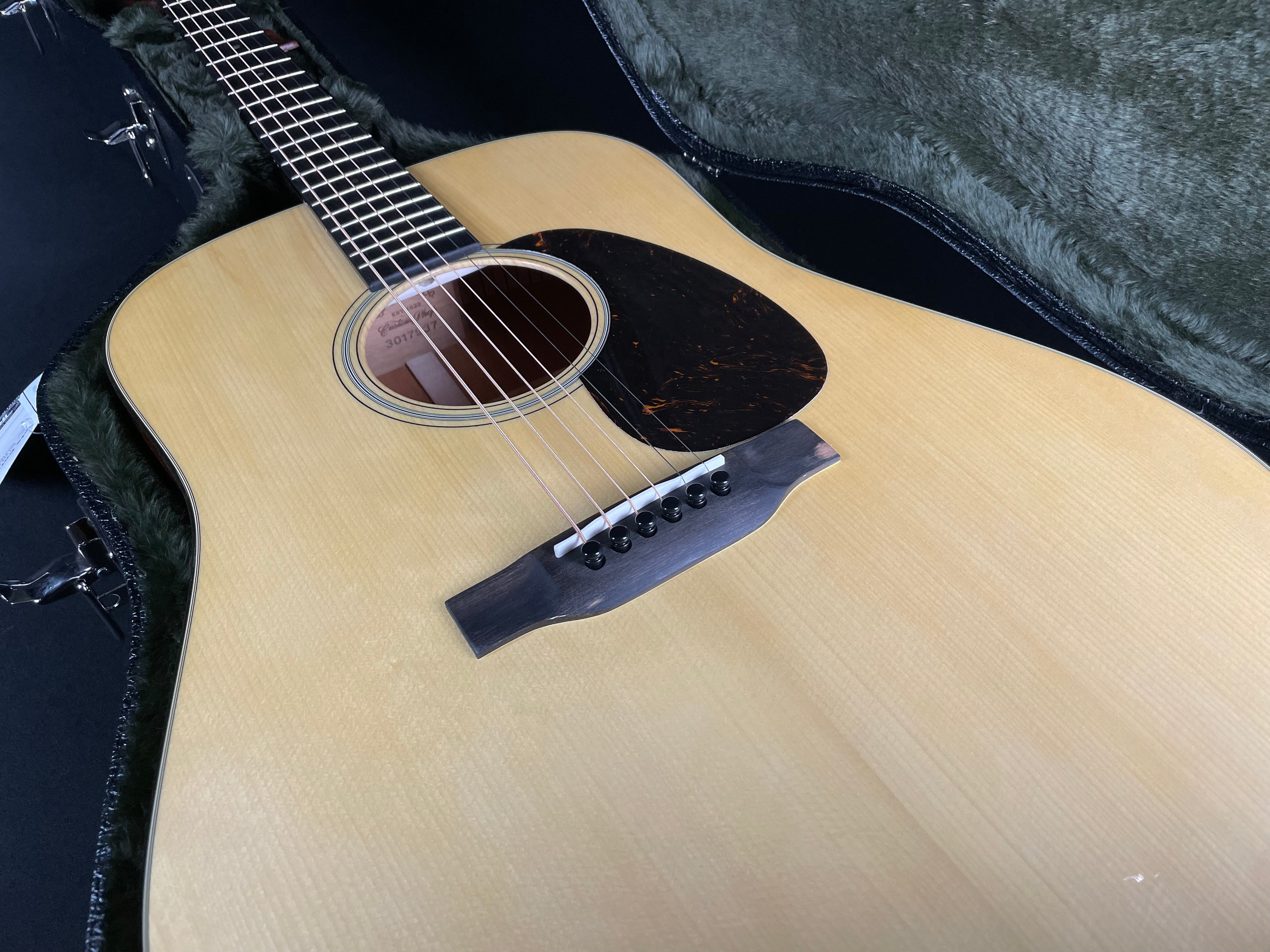 Martin Custom Shop D-18 w/Hardshell Case - Natural (2025)