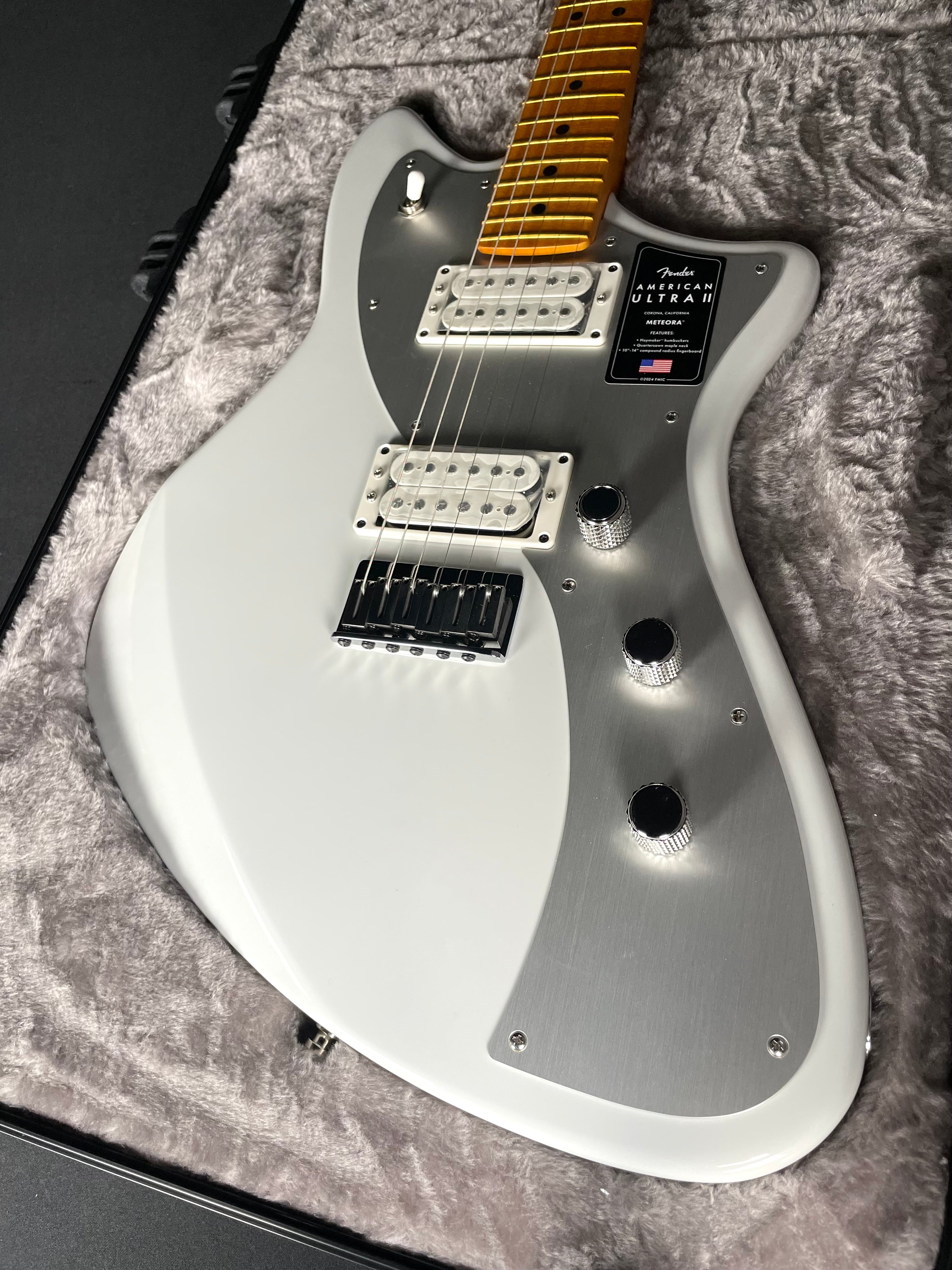 Fender American Ultra II Meteora - Avalanche - Metronome Music Inc.