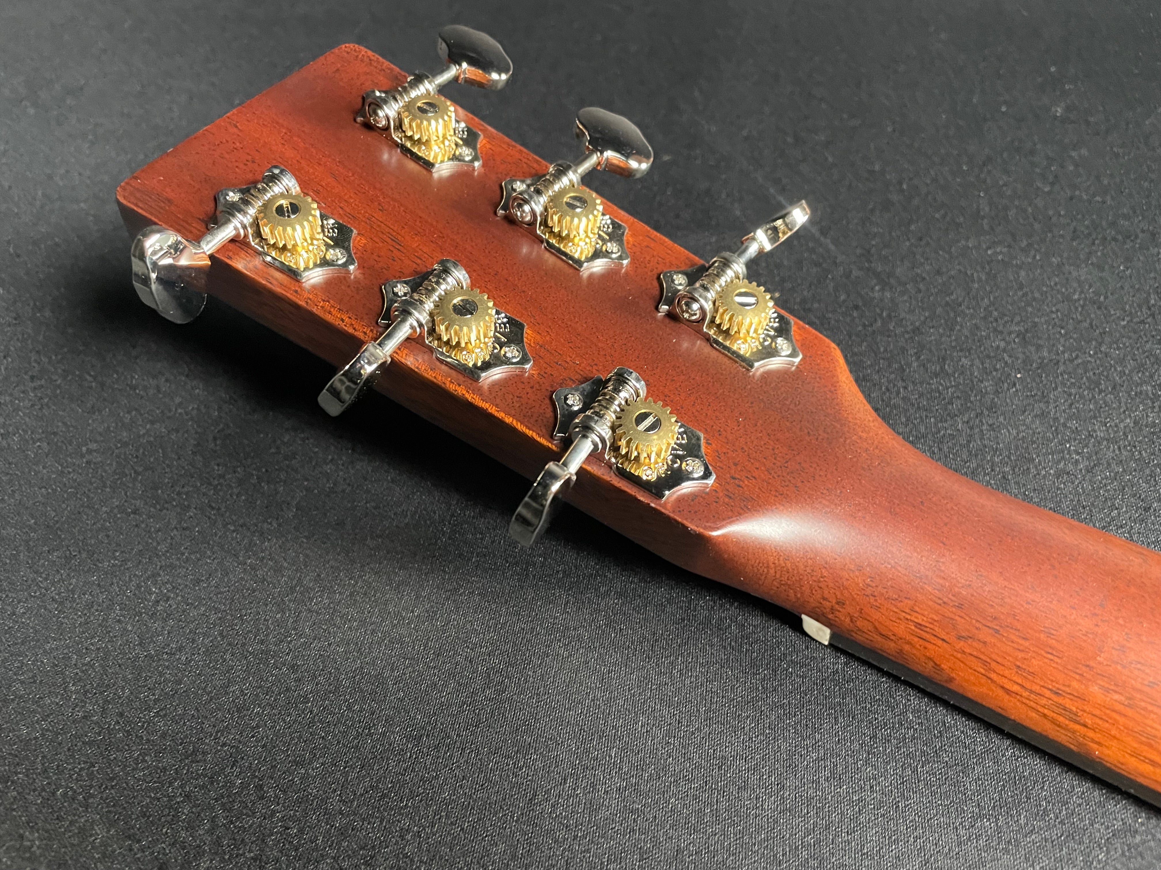 Martin D-18 Standard w/Hardshell Case - Natural (2025) - Metronome Music Inc.