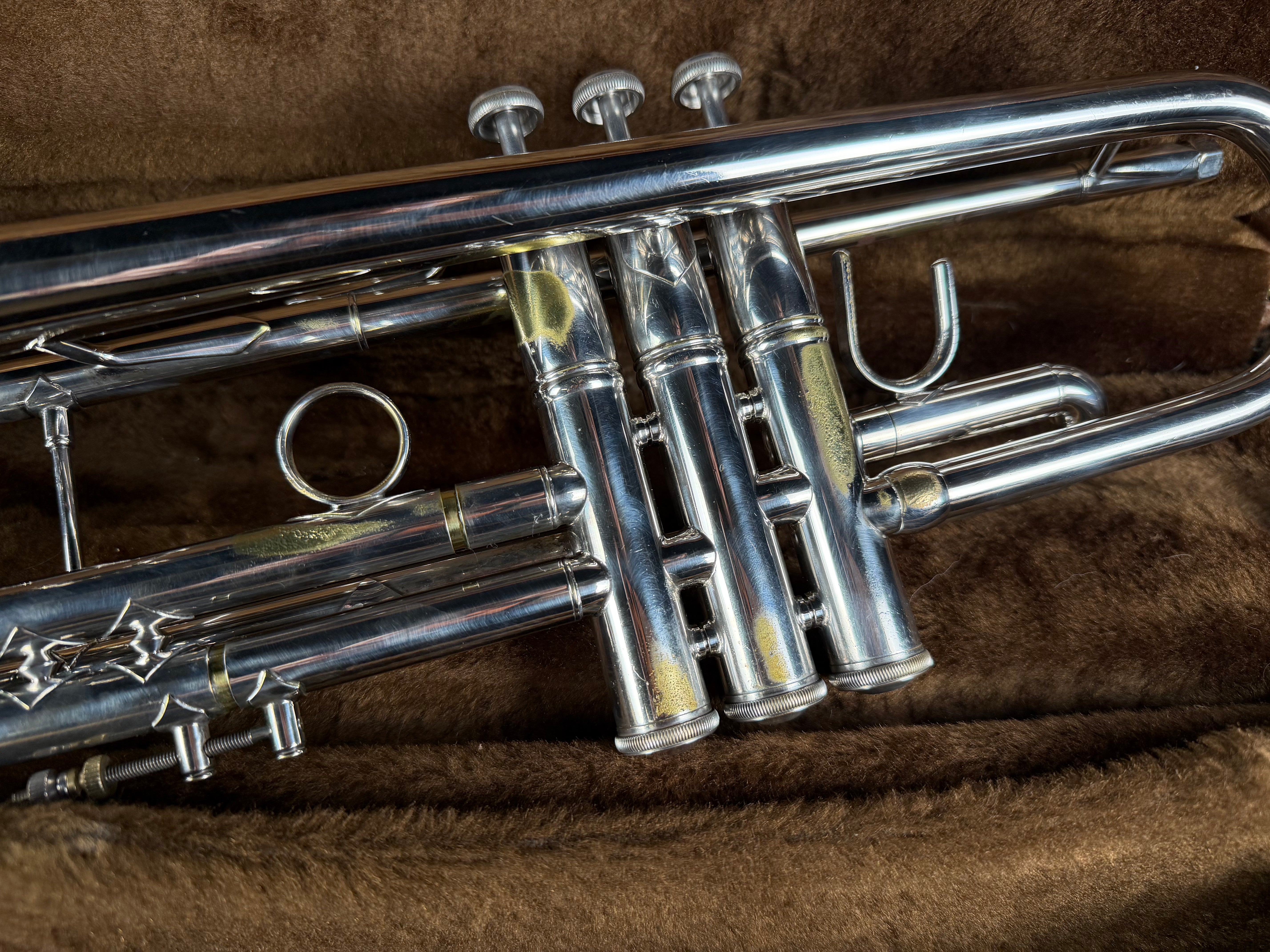 Bach Stradivarius Model 37 Bb Trumpet - Silver-Plated (1980s) - Metronome Music Inc.