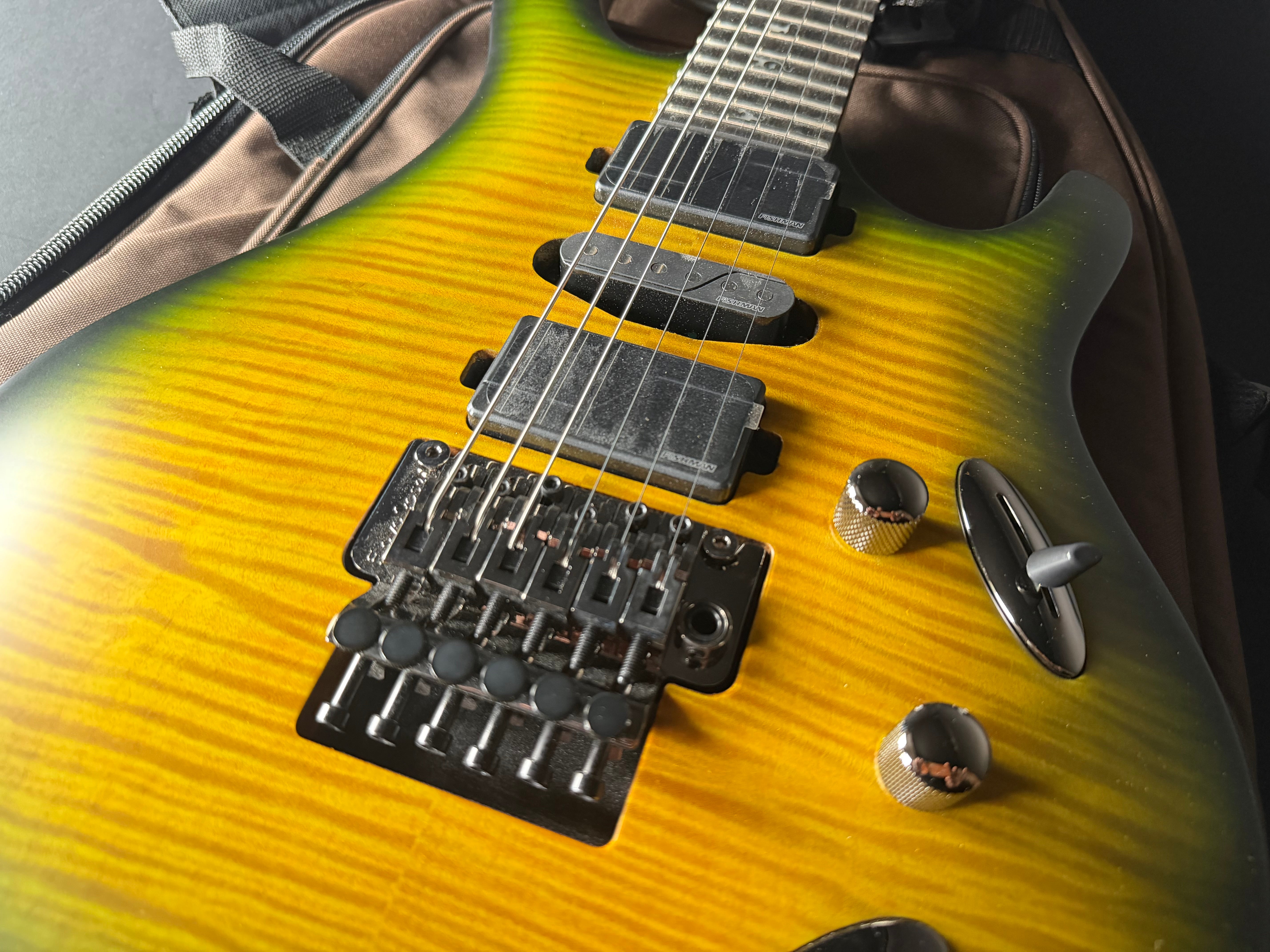 PRS SE Chleo - Mantis Burst - Metronome Music Inc.