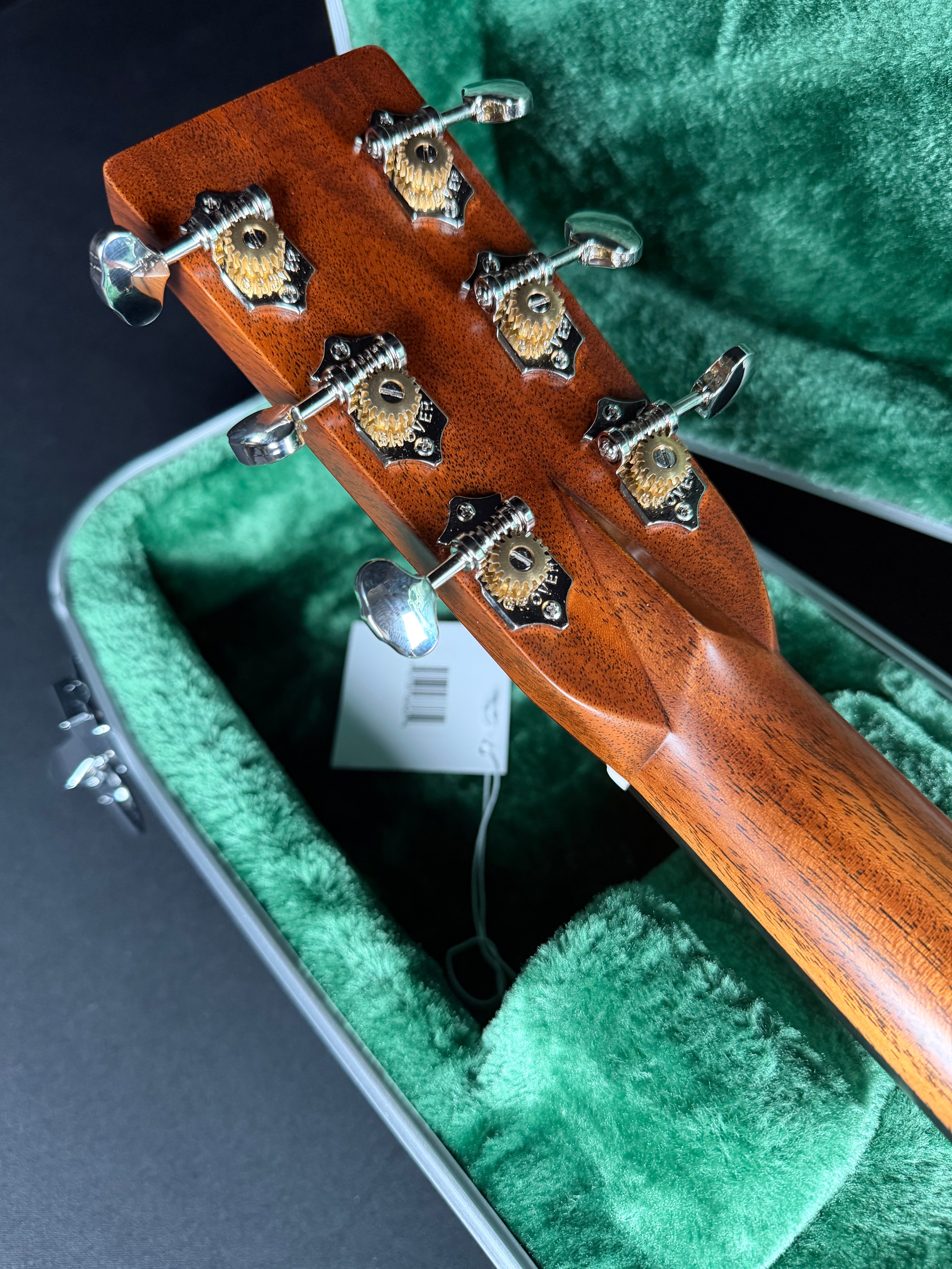Martin D-28 Standard w/Hardshell Case - Satin Natural - Metronome Music Inc.