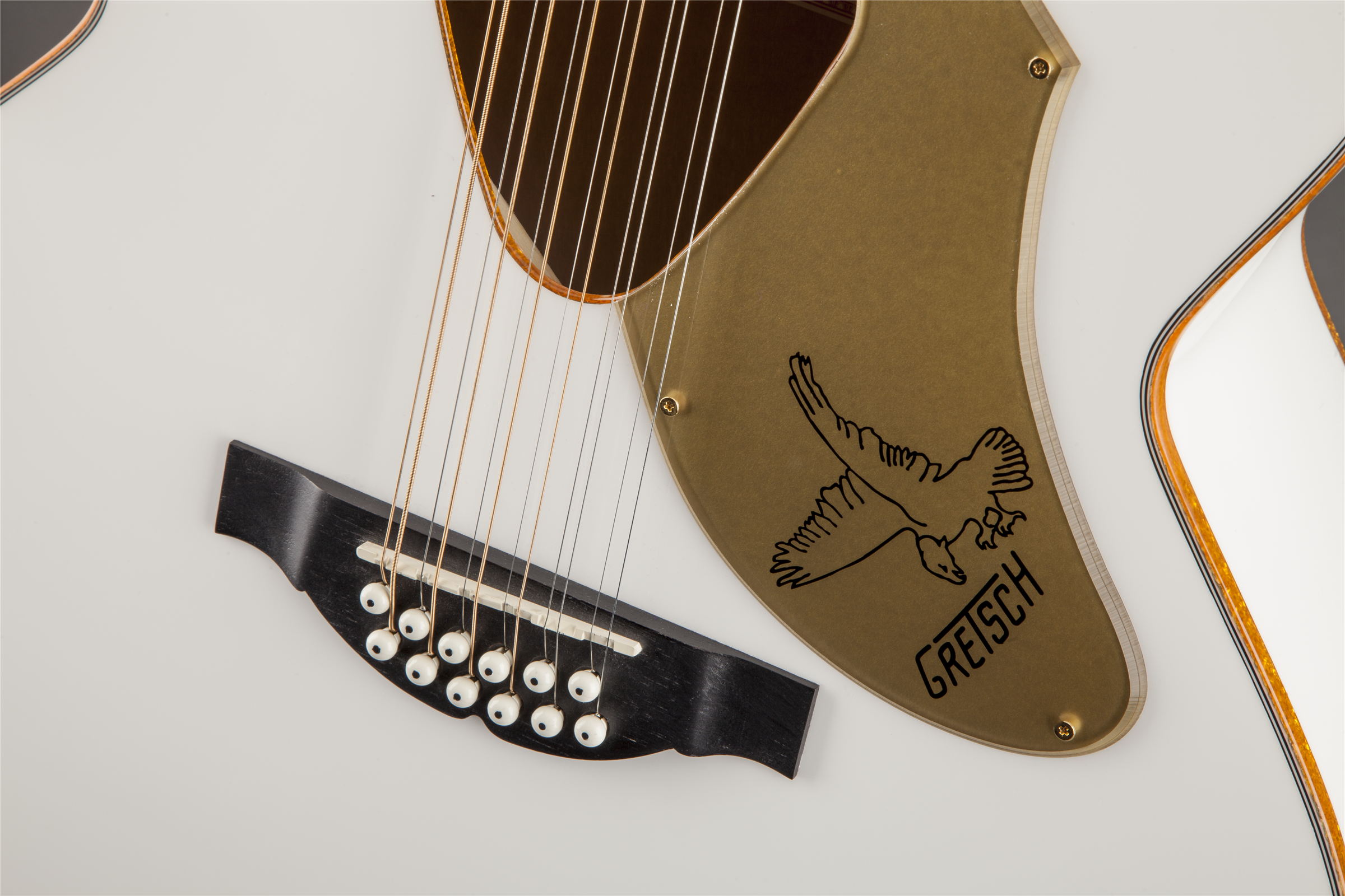Gretsch G5022CWFE-12 Rancher Falcon Jumbo 12-String Cutaway, Fishman Pickup, White - Metronome Music Inc.
