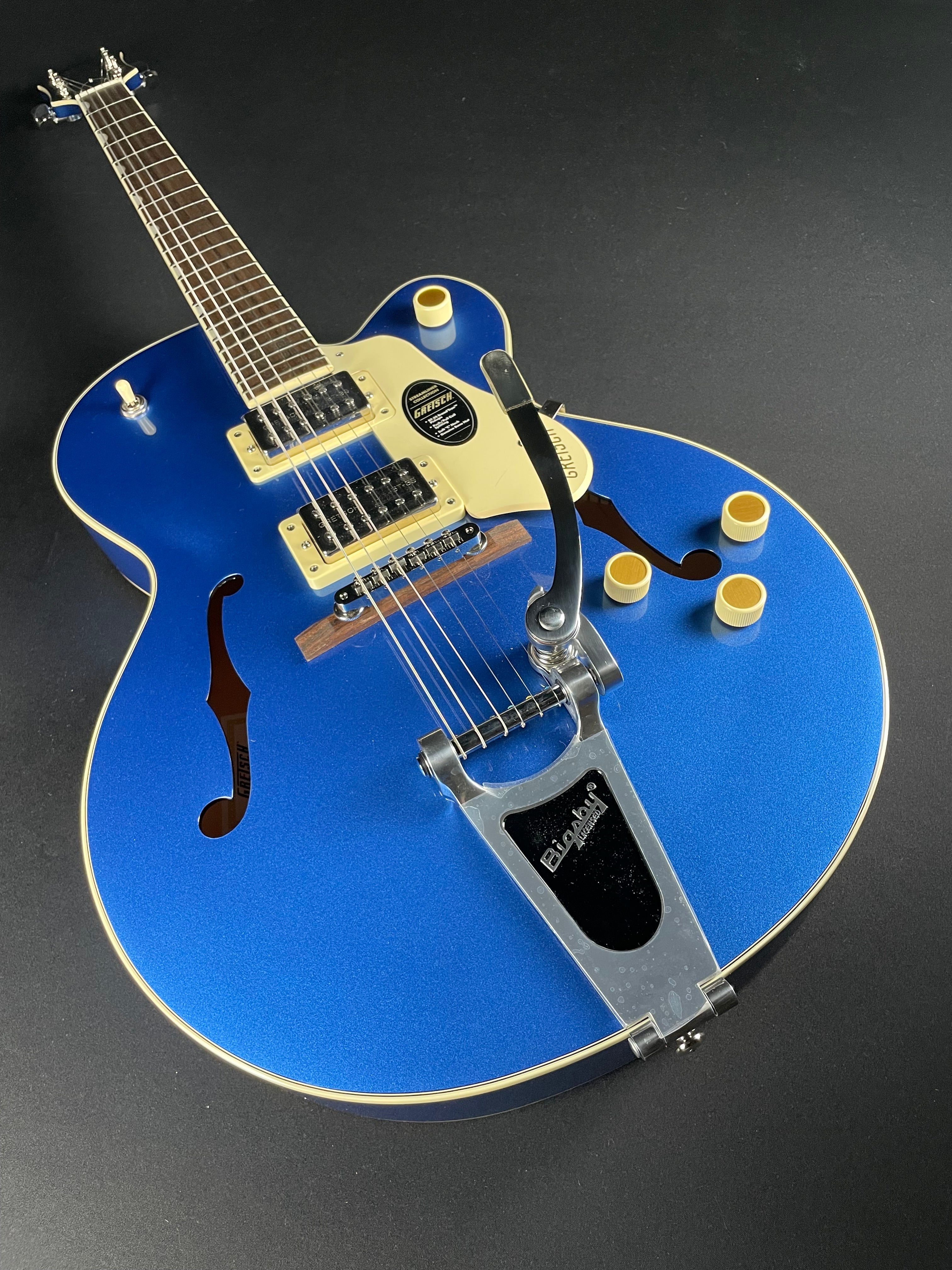 Gretsch G2420T Streamliner Hollow Body with Bigsby - Fairlane Blue - Metronome Music Inc.