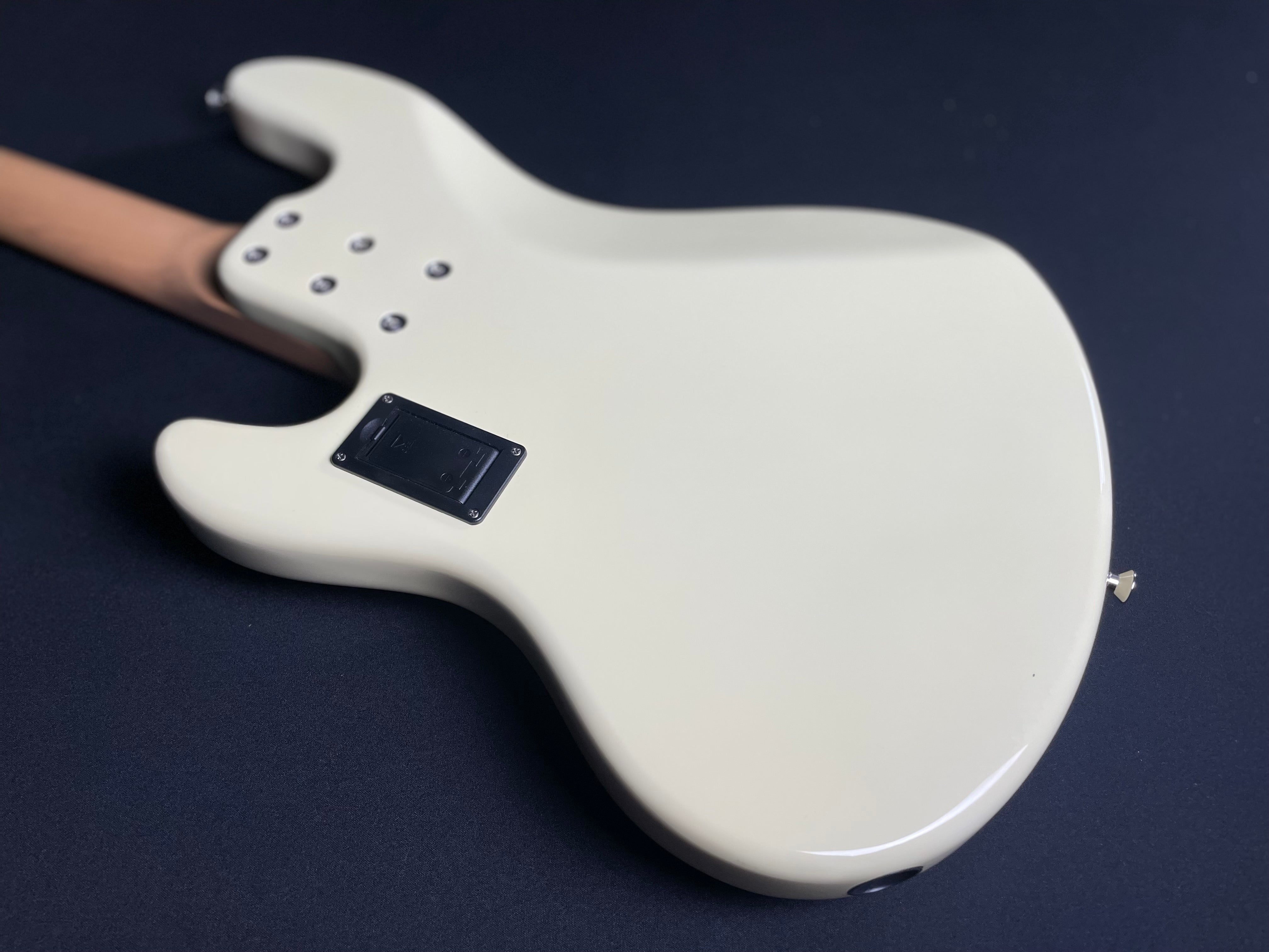 Sandberg California TM4 w/Gig Bag - Creme  (2018) - Metronome Music Inc.