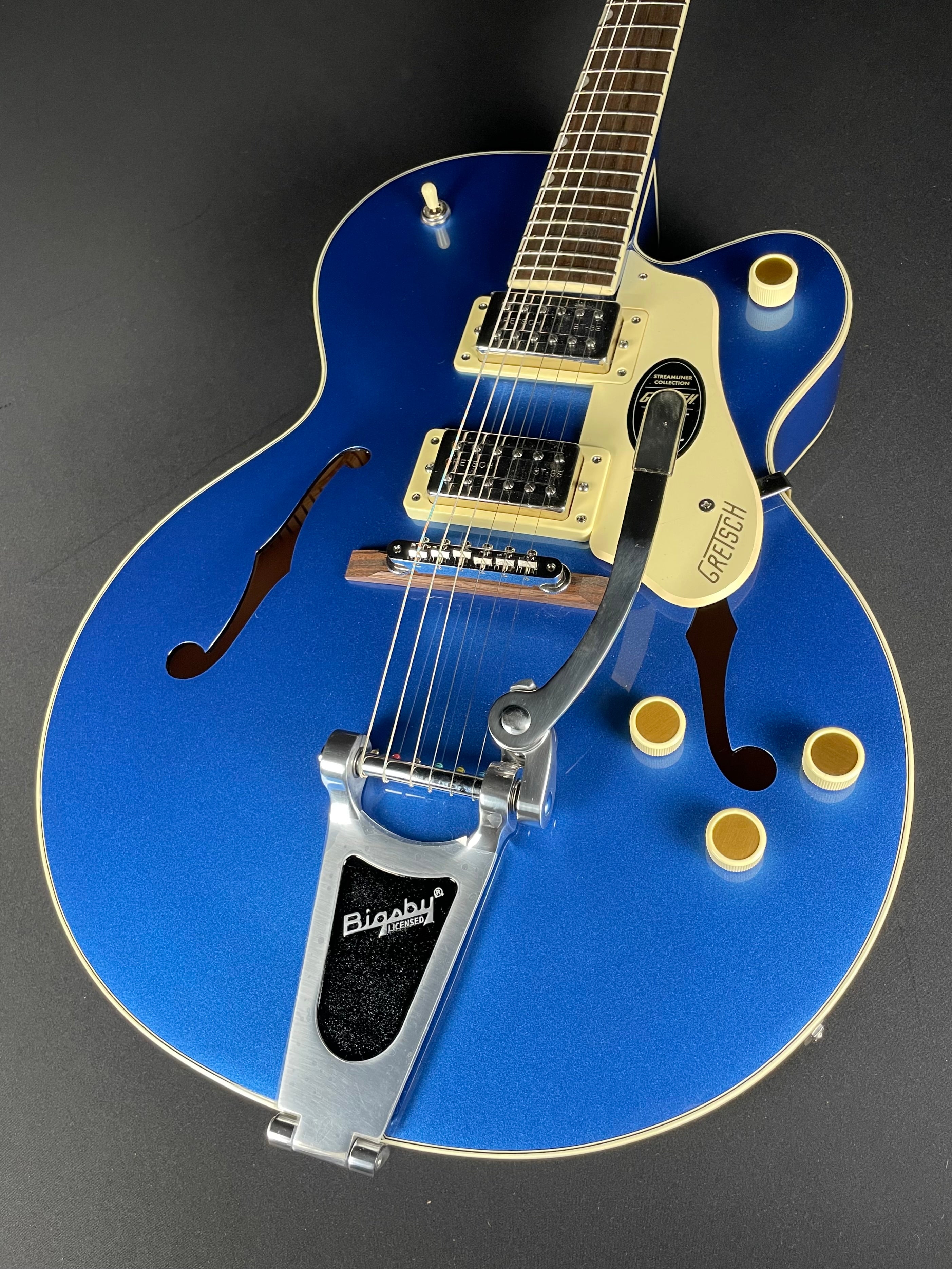 Gretsch G2420T Streamliner Hollow Body with Bigsby - Fairlane Blue - Metronome Music Inc.