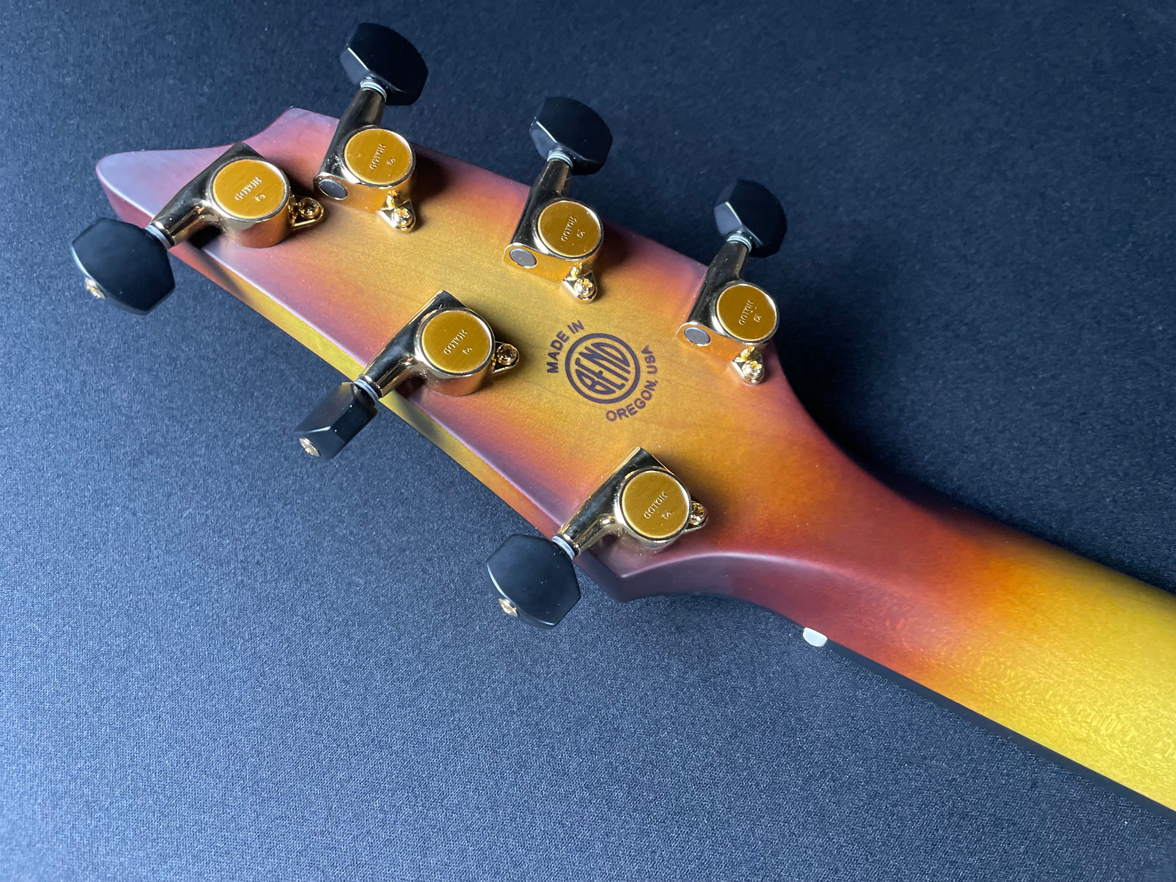 Breedlove Oregon Concert Earthsong LTD K&K Pickup - Metronome Music Inc.