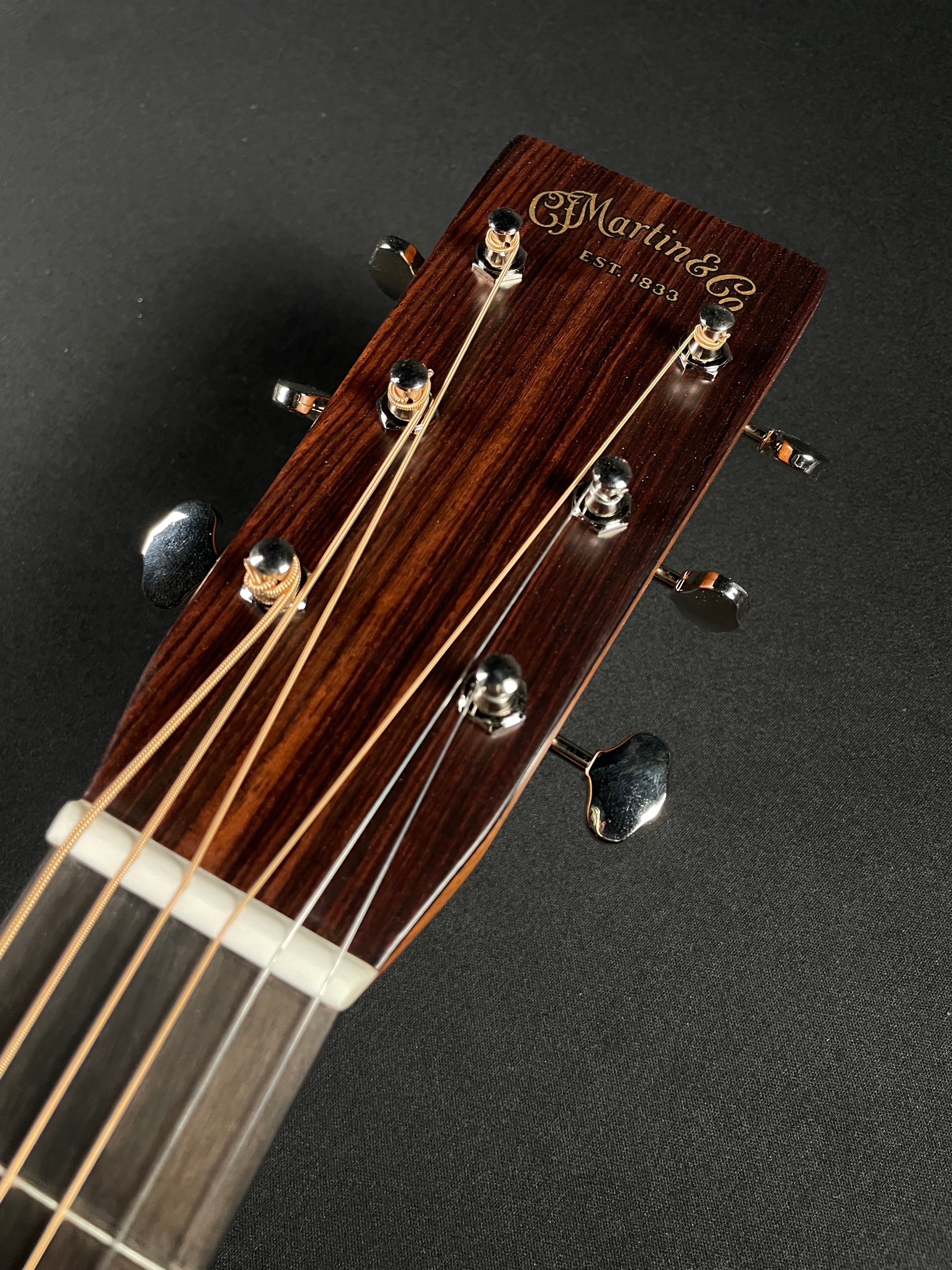 Martin OM-28 w/Hardshell Case, Natural (2025) - Metronome Music Inc.