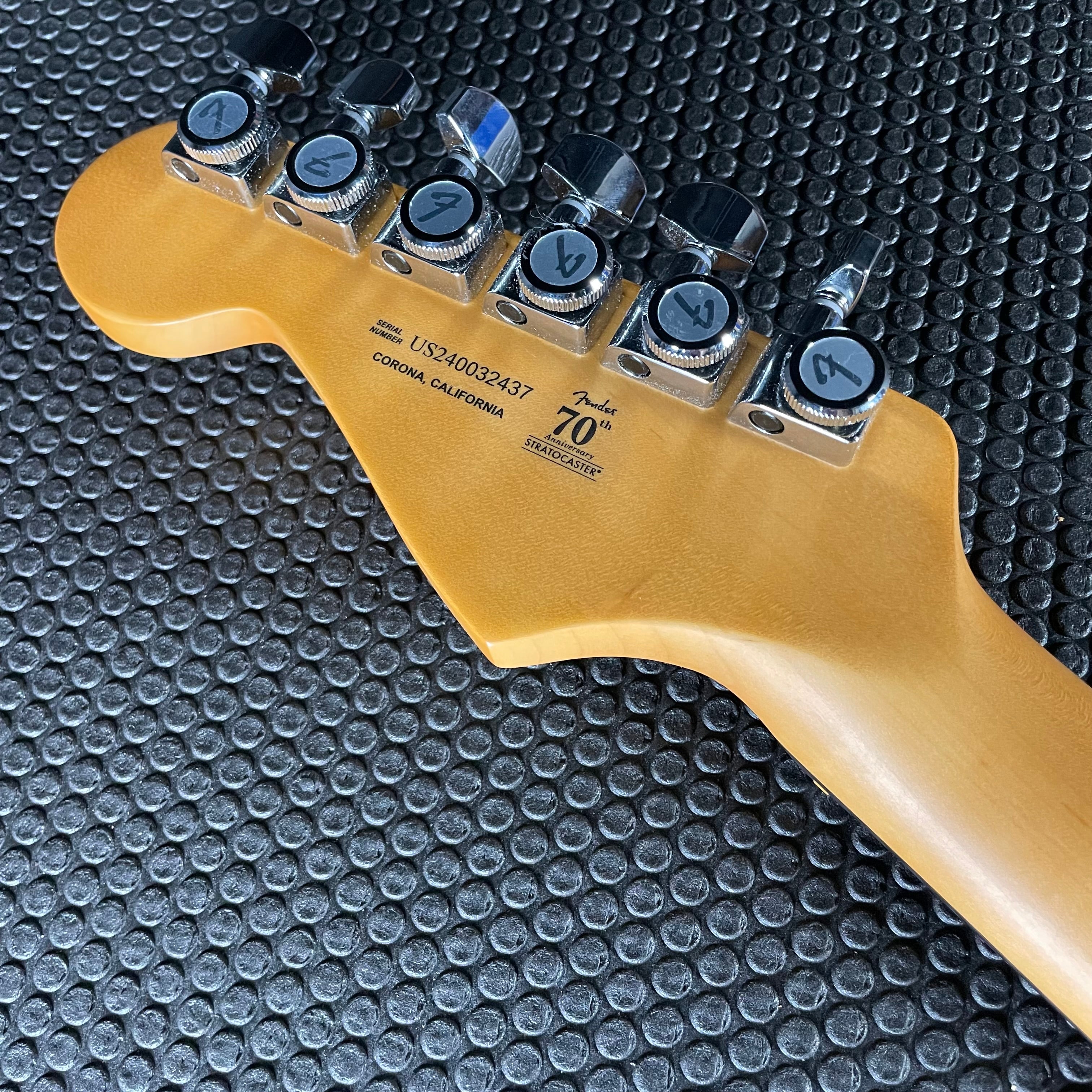 Fender American Ultra II Stratocaster HSS, Ebony- Texas Tea (8lbs 3oz) - Metronome Music Inc.