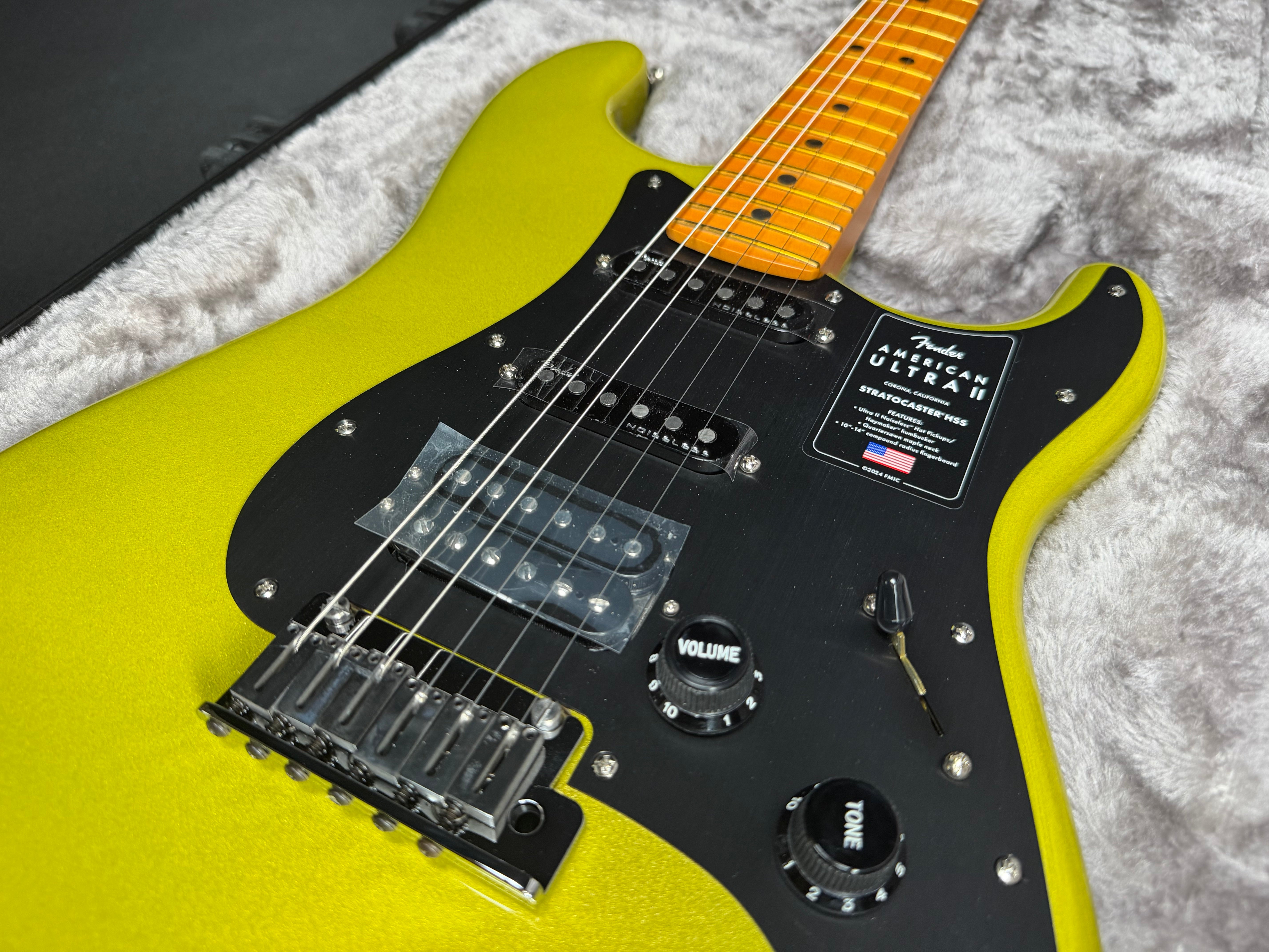 Fender American Ultra II Stratocaster HSS, Maple- Solar Flare (2025)
