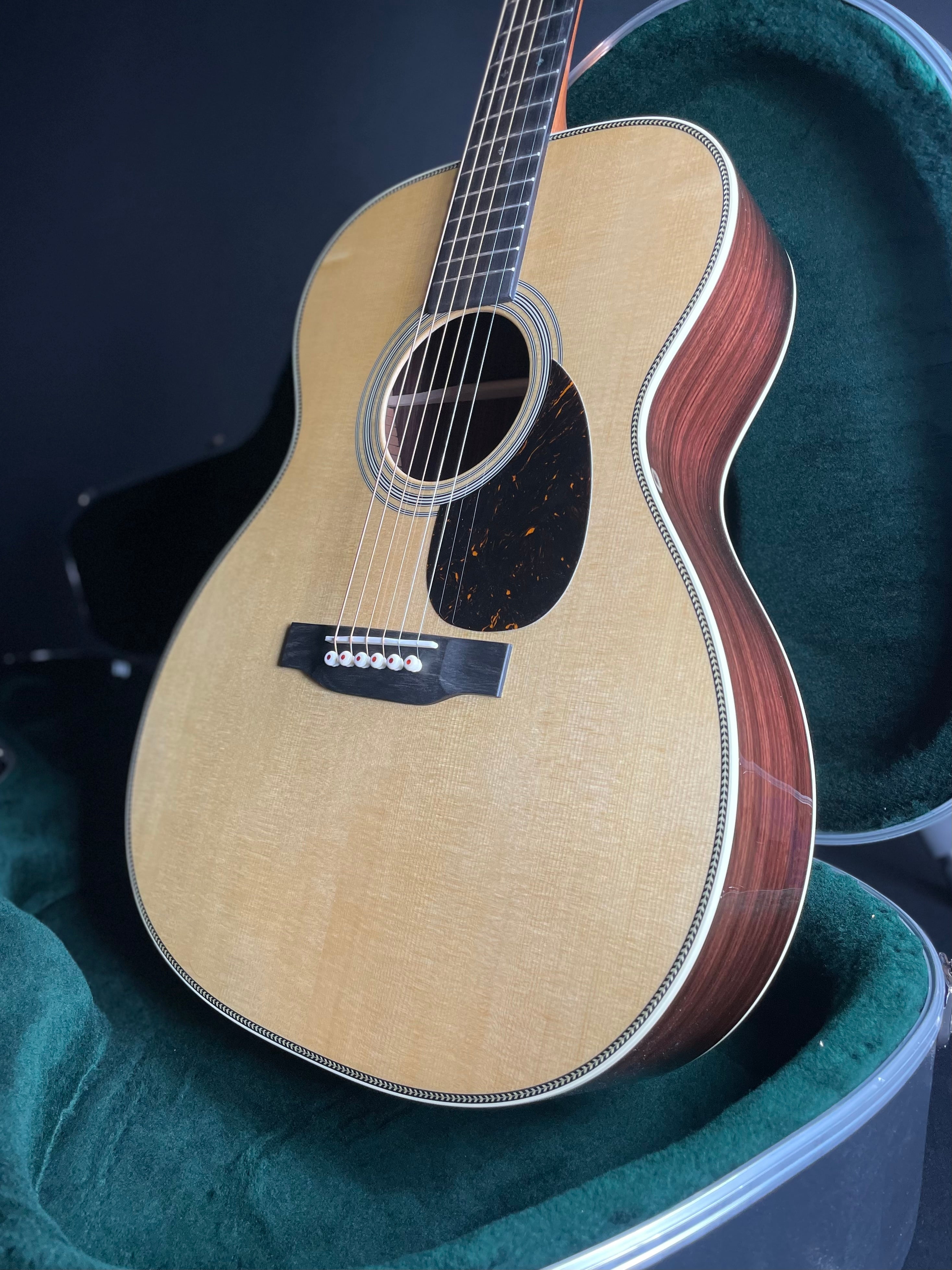 Martin OM-28 w/Hardshell Case, Natural (2025) - Metronome Music Inc.