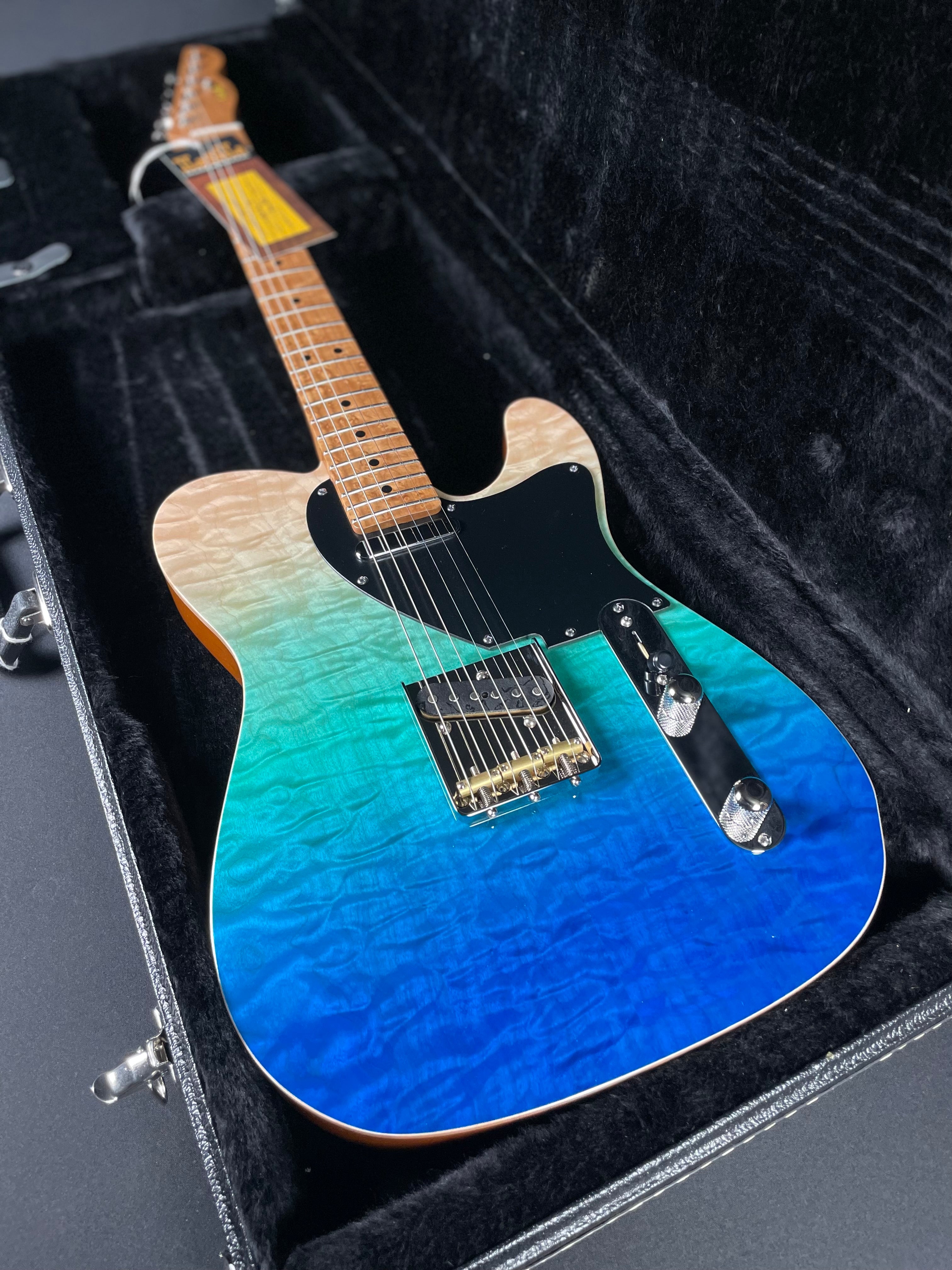 LsL Instruments T-Bone Deluxe Quilt Top, Birdseye Maple - Laguna Blue Gradient - Metronome Music Inc.