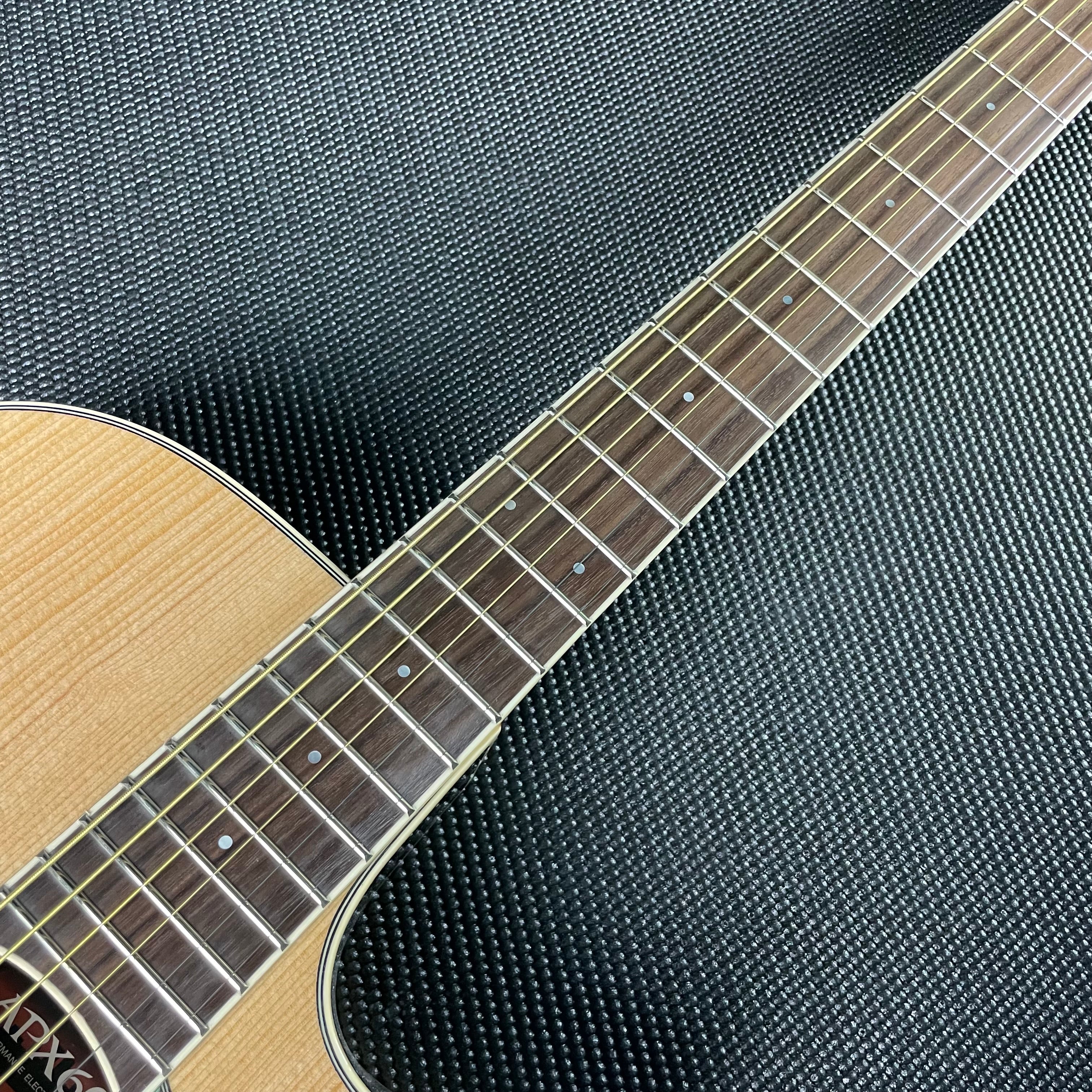 Yamaha APX600 Thinline Acoustic- Natural - Metronome Music Inc.