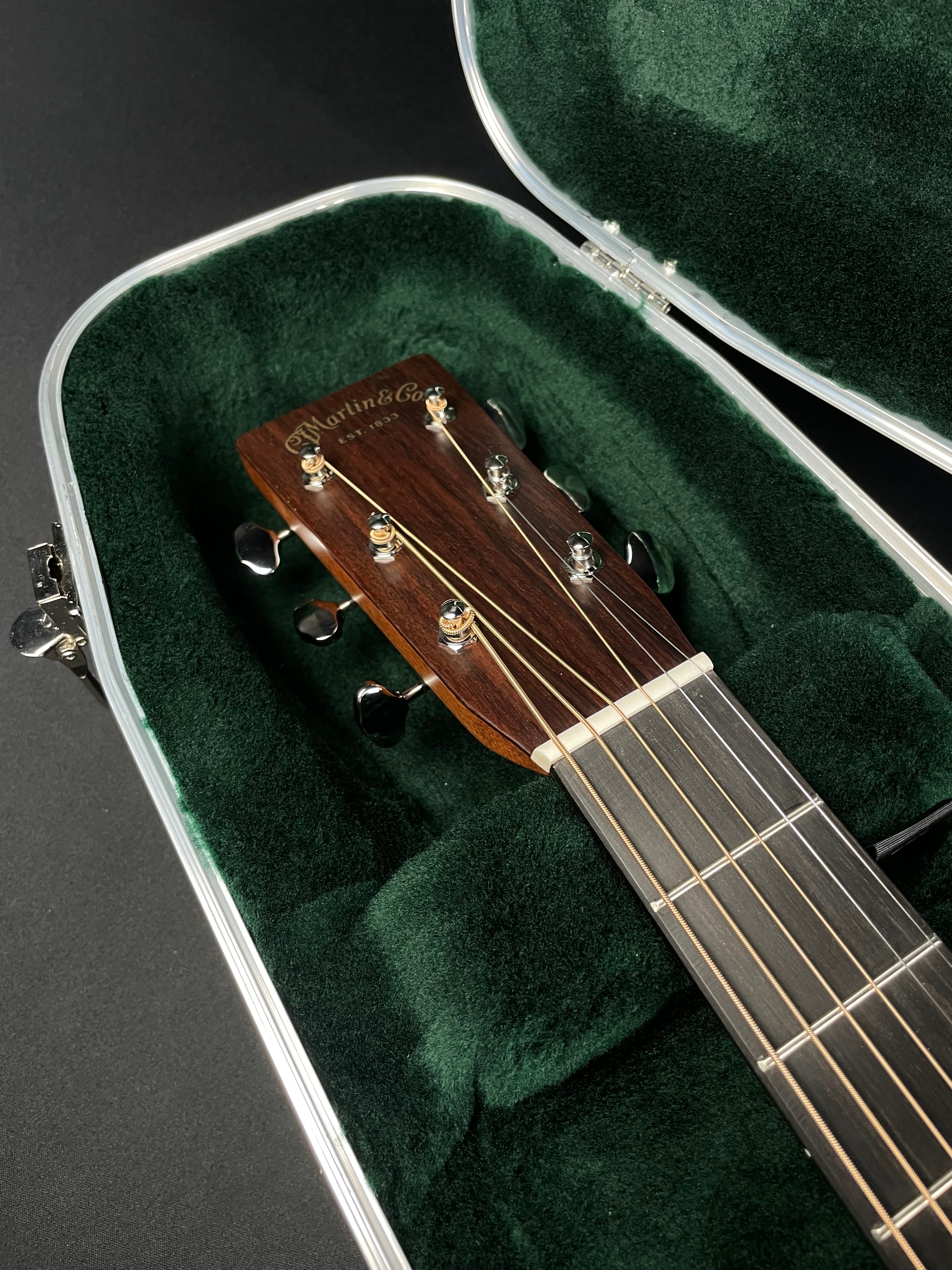 Martin D-28 Standard w/Hardshell Case - Satin Natural (2025)