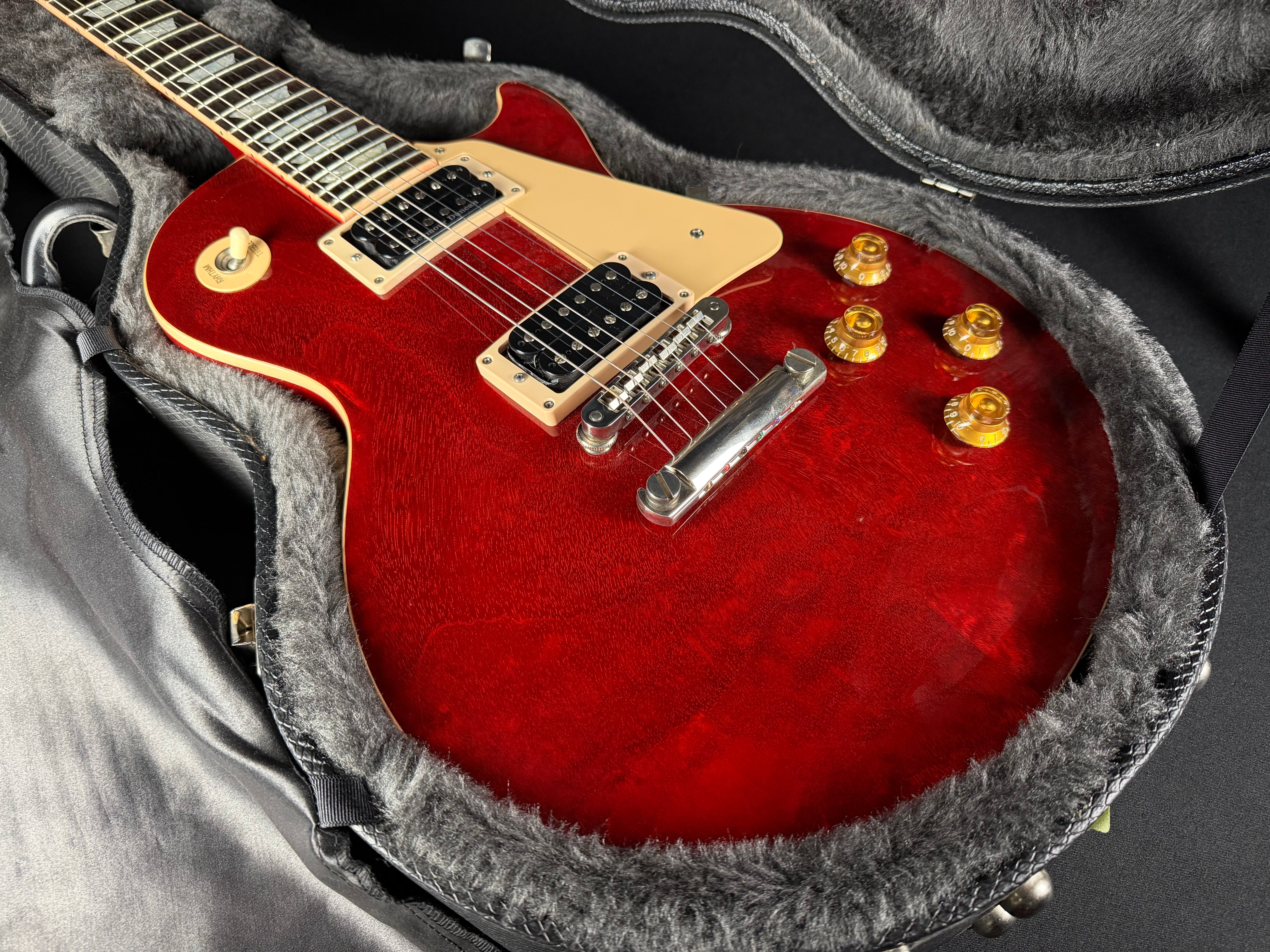 Gibson Les Paul Classic w/OHSC - Wine Red (1998) - Metronome Music Inc.