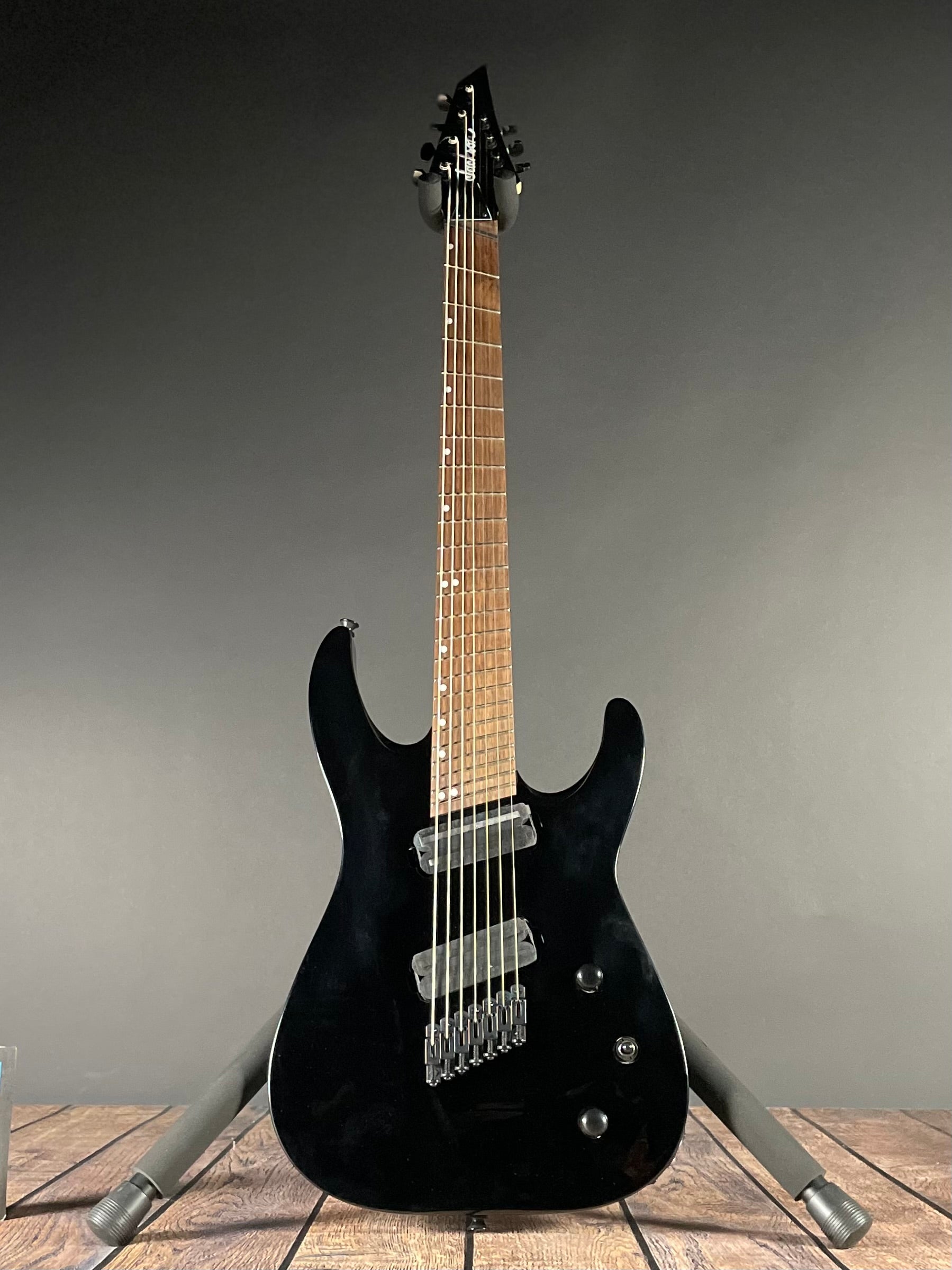 Jackson X Series Dinky Arch Top DKAF7 Multi-Scale- Gloss Black (7lbs 12oz) - Metronome Music Inc.
