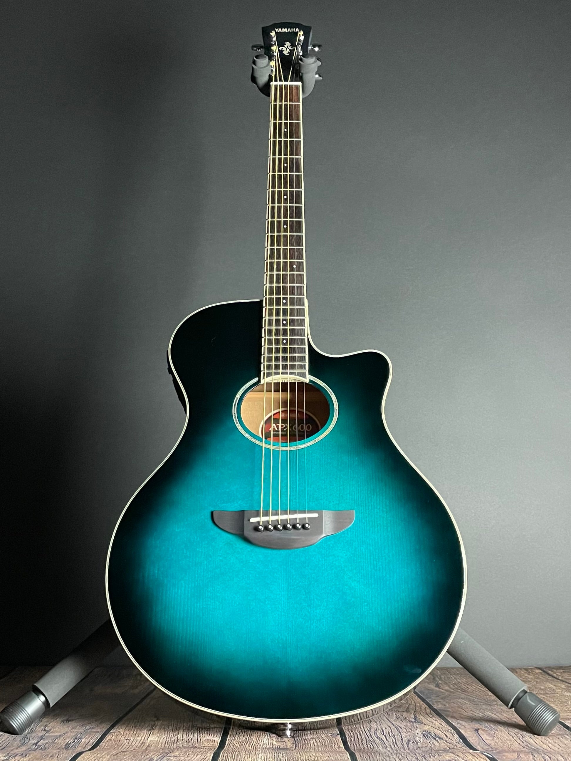 Yamaha APX600 Thinline Acoustic- Oriental Blue Burst - Metronome Music Inc.