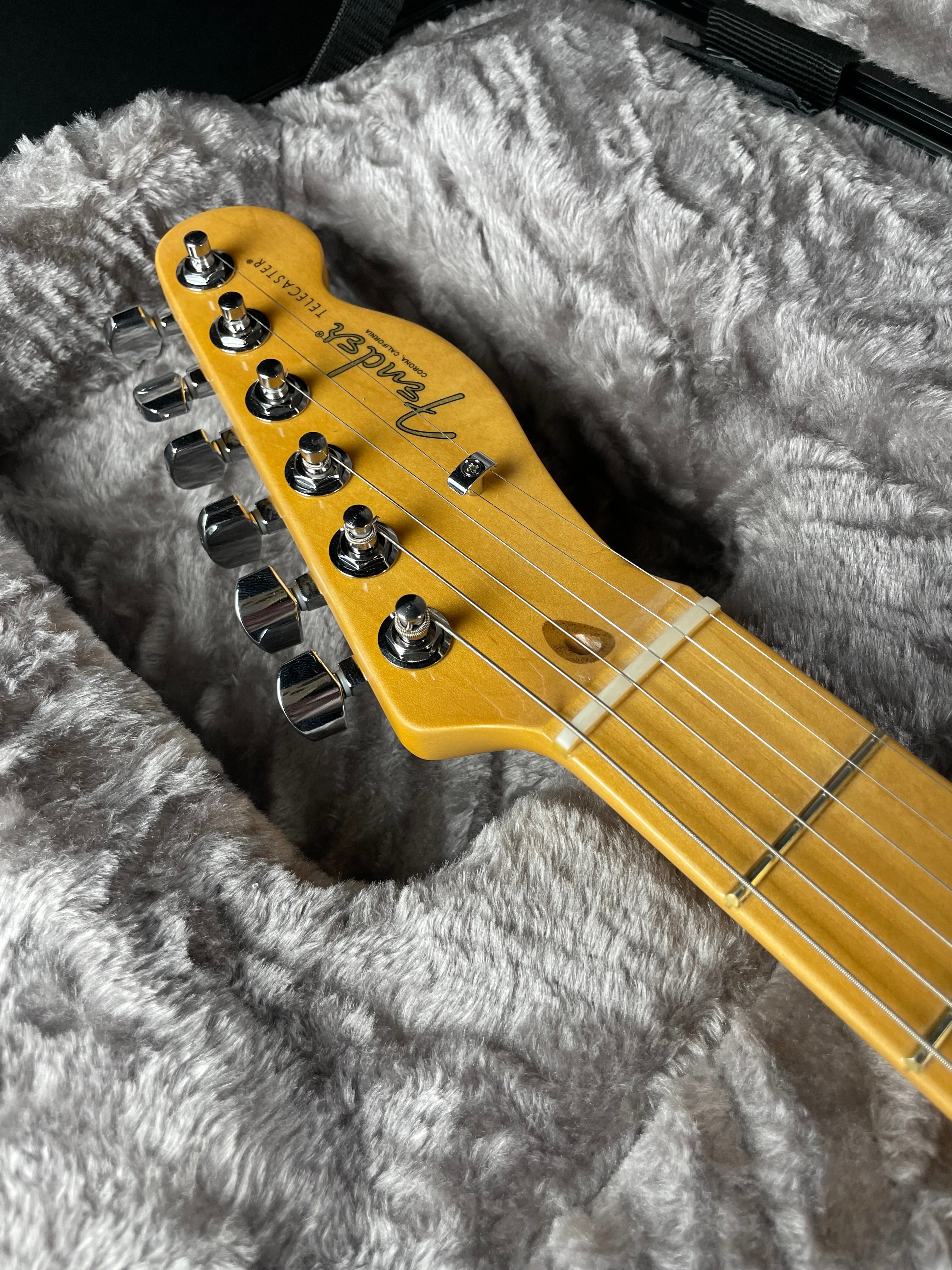 Fender American Professional II Telecaster w/OHSC - 3-Color Sunburst (2023) - Metronome Music Inc.