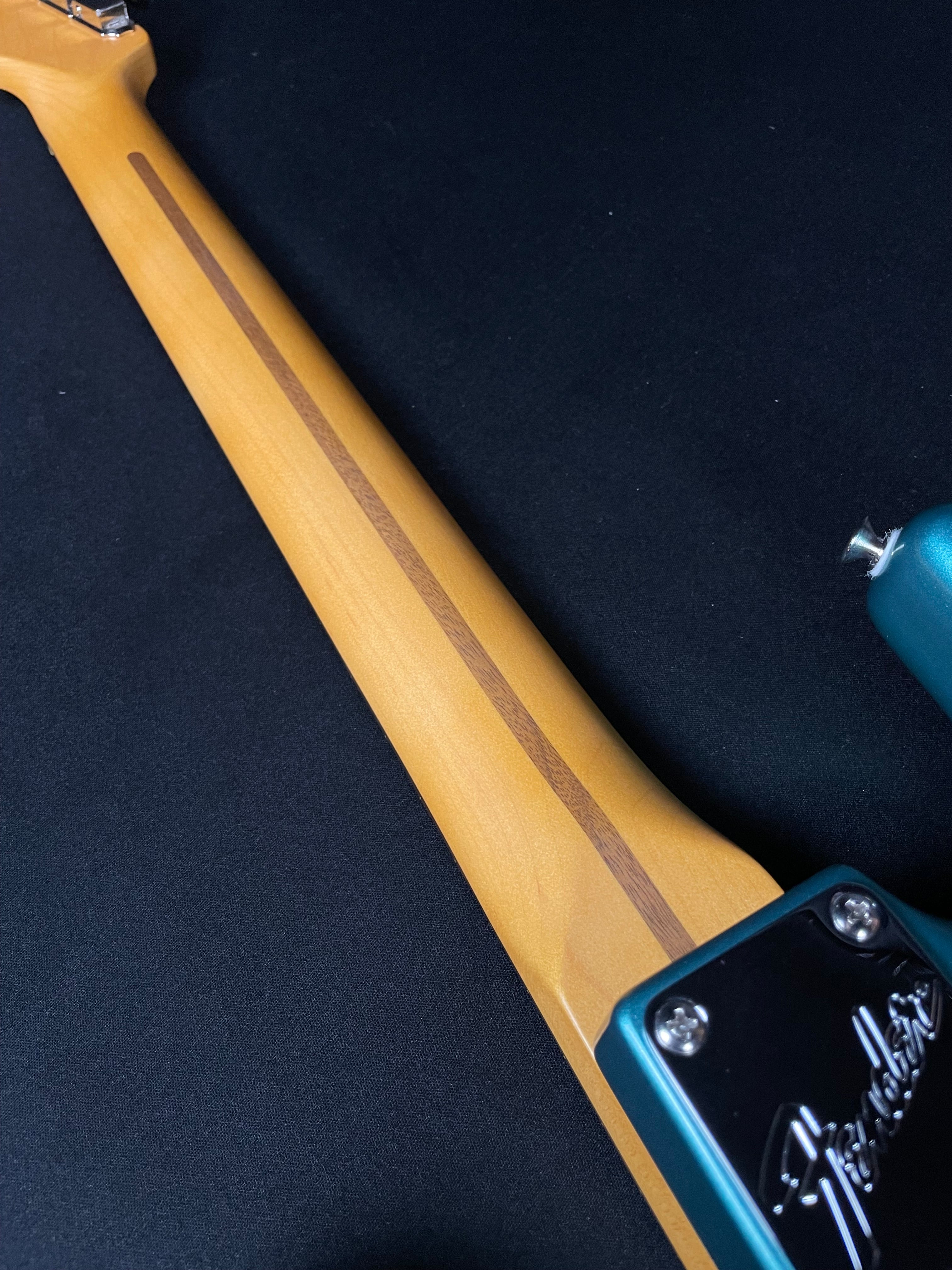 Fender American Professional Classic Stratocaster - HSS, Faded Sherwood Green Metallic - Metronome Music Inc.