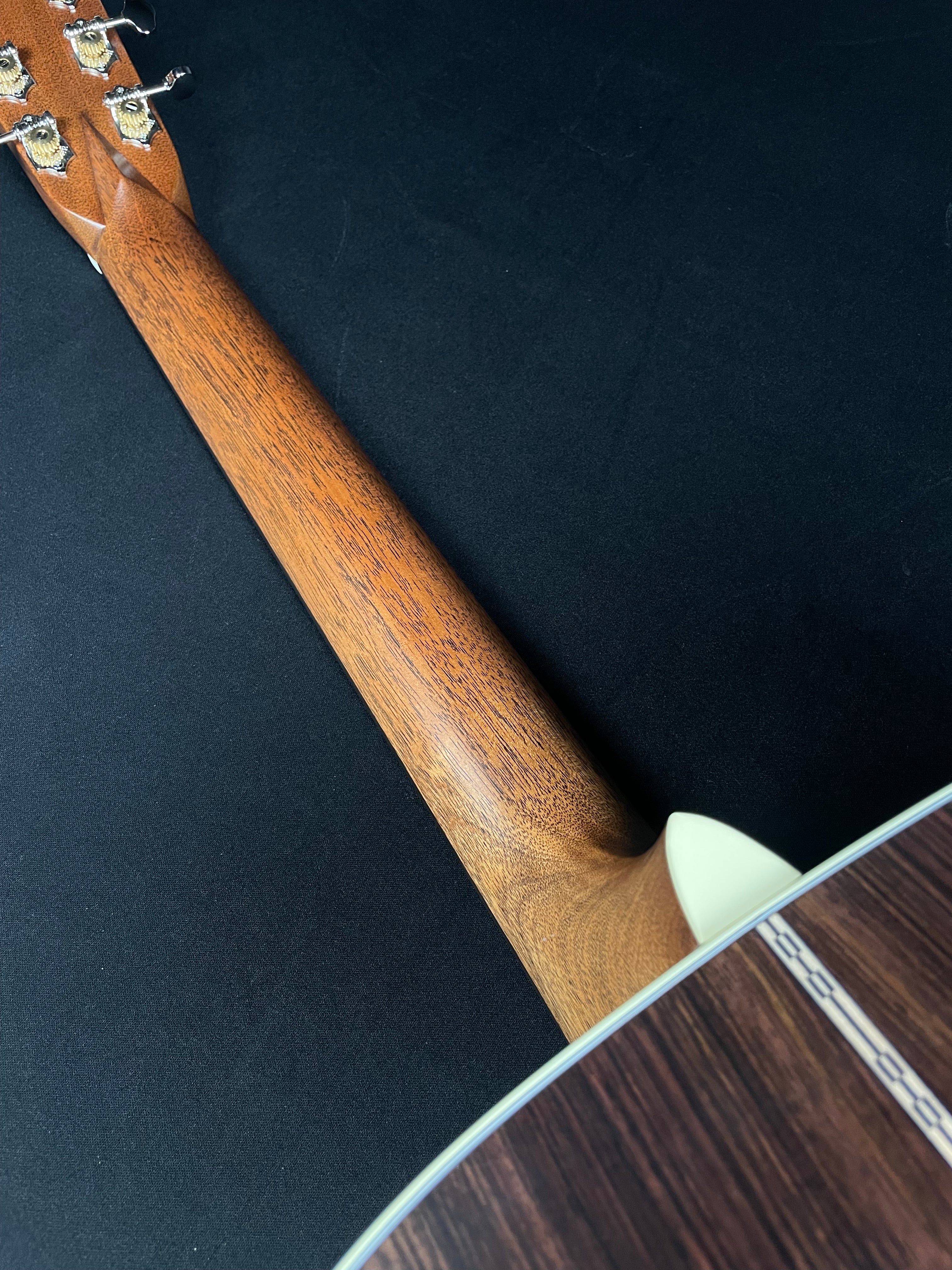 Martin D-28 Standard w/Hardshell Case - Satin Natural (2025)