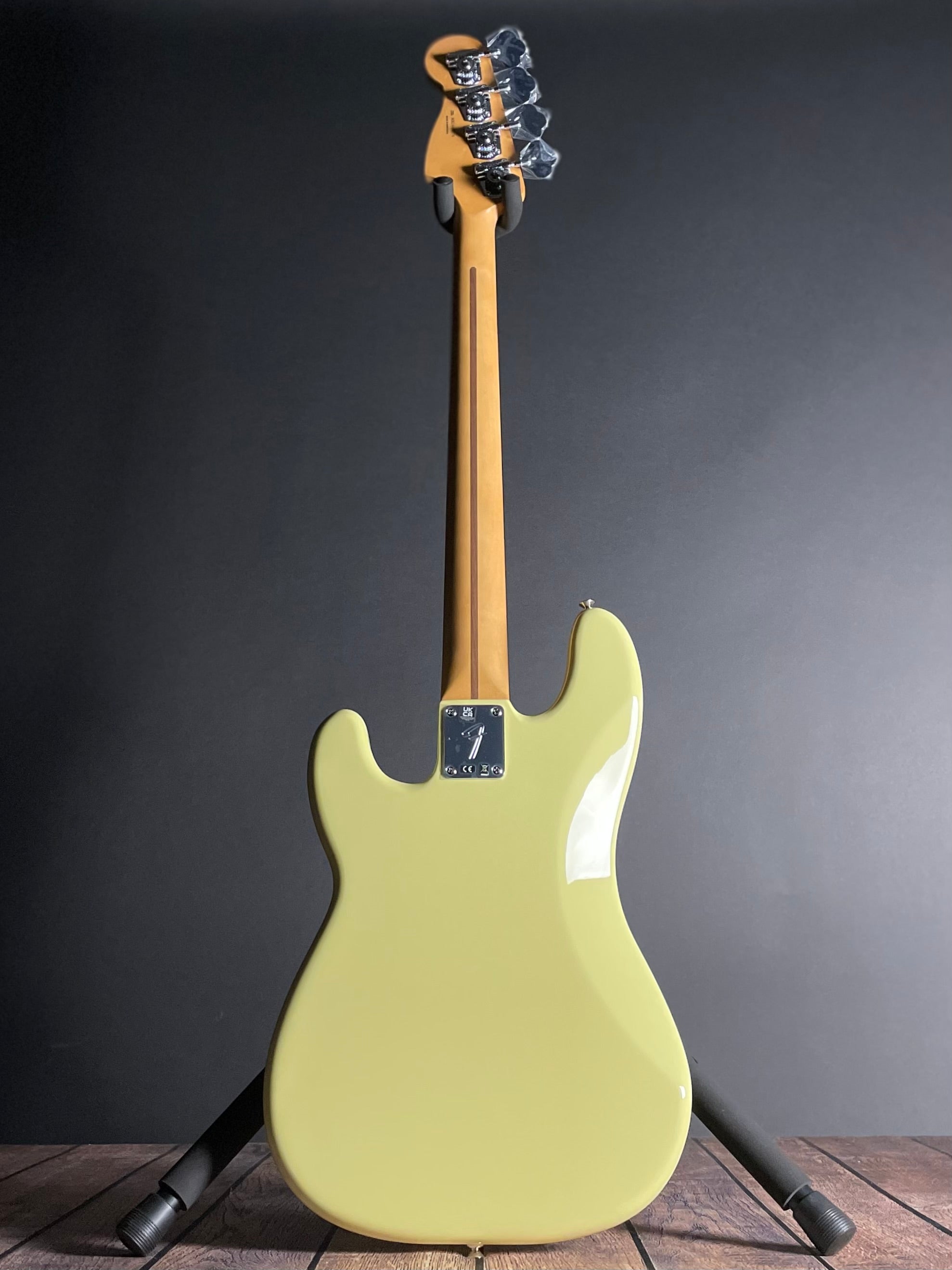 Fender Player II Precision Bass, Maple- Hialeah Yellow (8lbs 2oz) - Metronome Music Inc.
