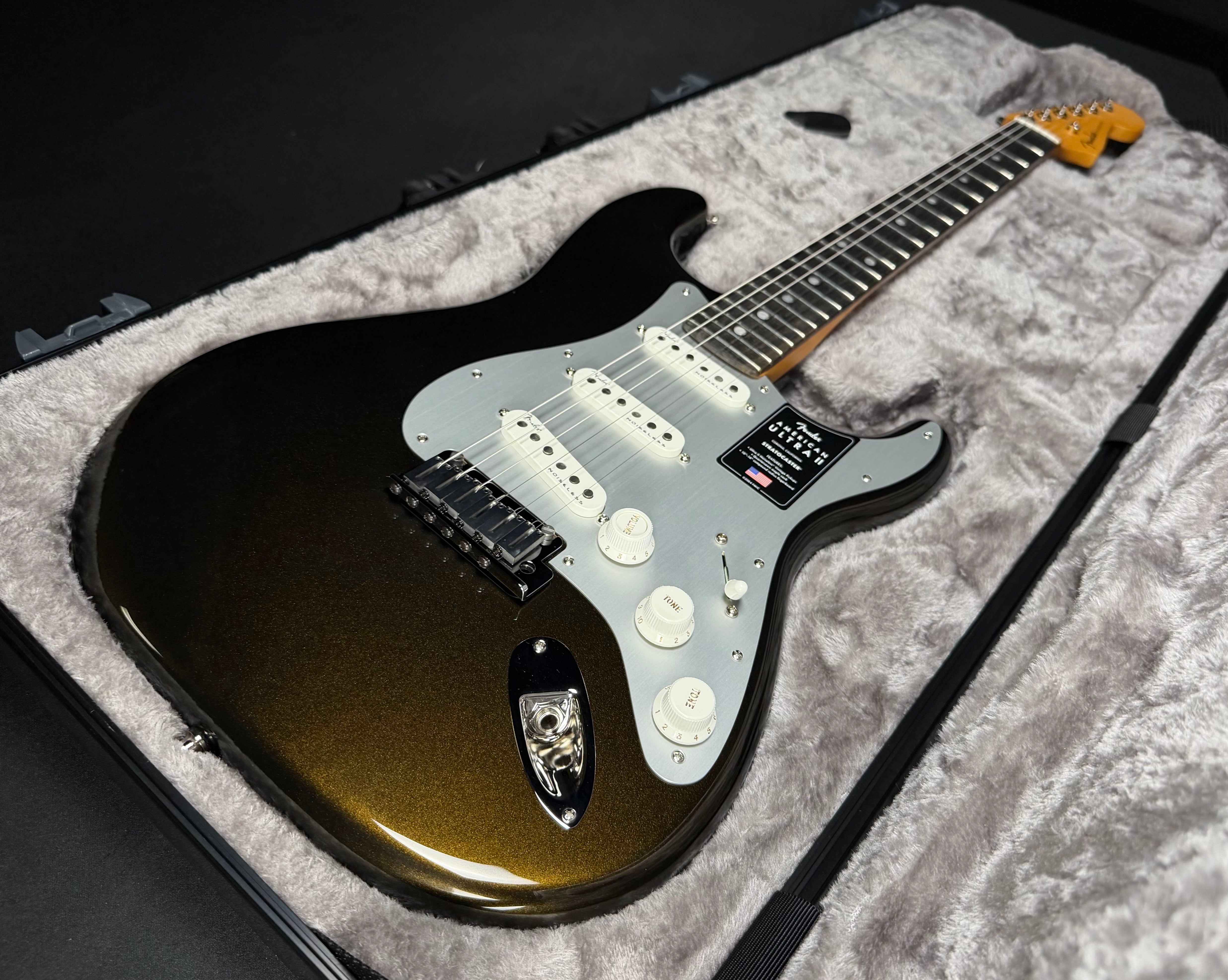 Fender American Ultra II Stratocaster, Ebony - Texas Tea (2026)