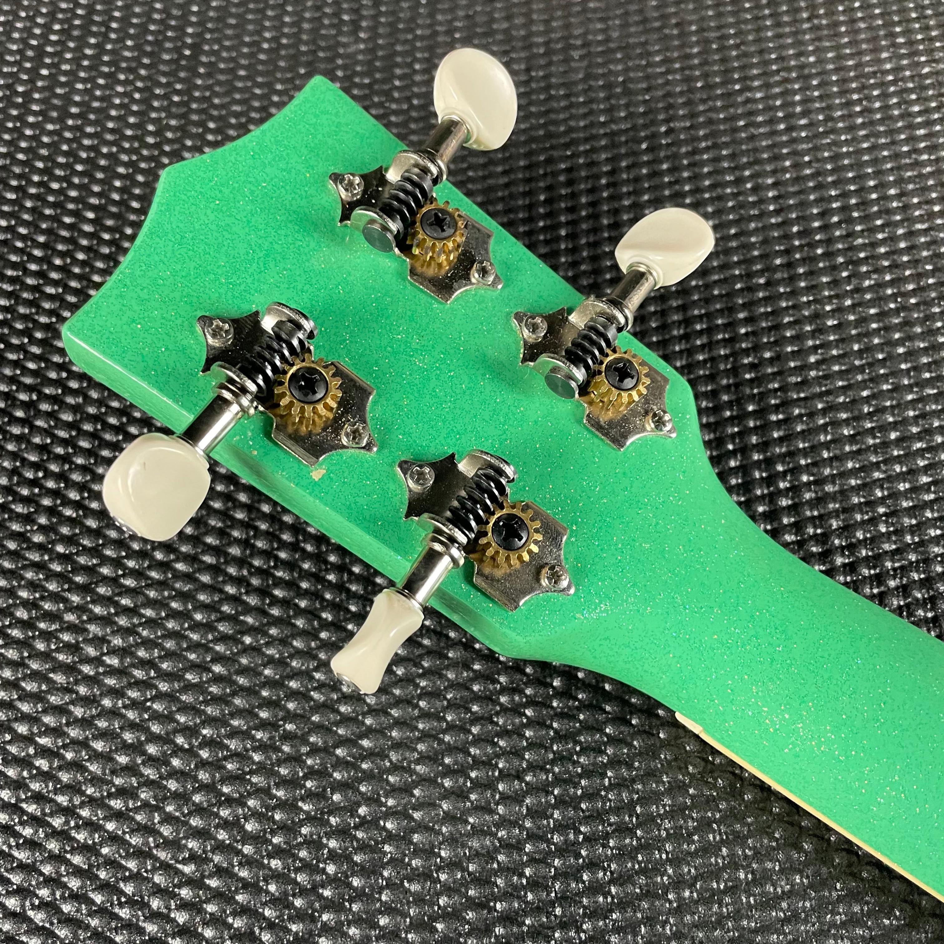 Kala Gatsby Green Sparkle Concert Ukulele - Metronome Music Inc.