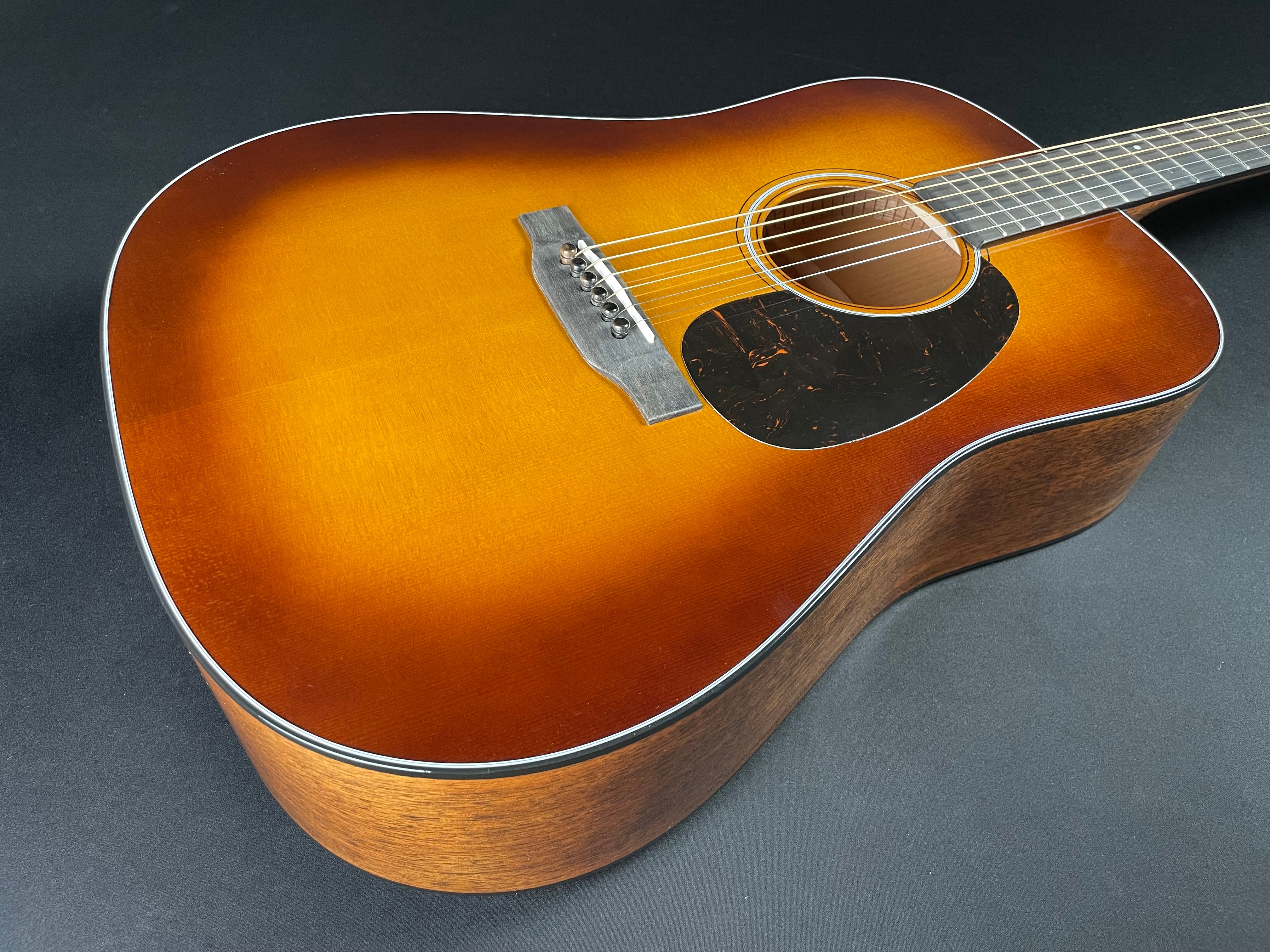 Martin D-18 Standard w/Hardshell Case - 1933 Ambertone (2025) - Metronome Music Inc.