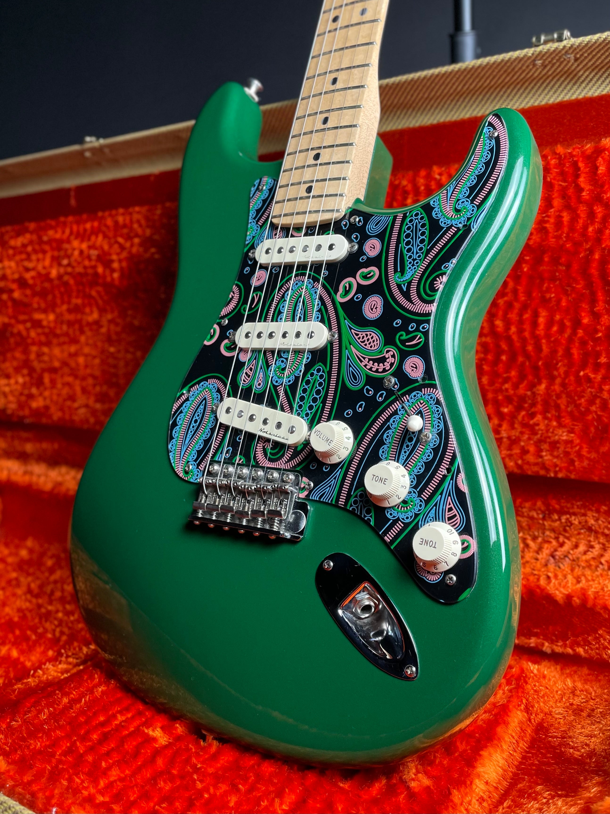 Fender Eric Clapton Stratocaster w/OHSC - Candy Green (2008) - Metronome Music Inc.