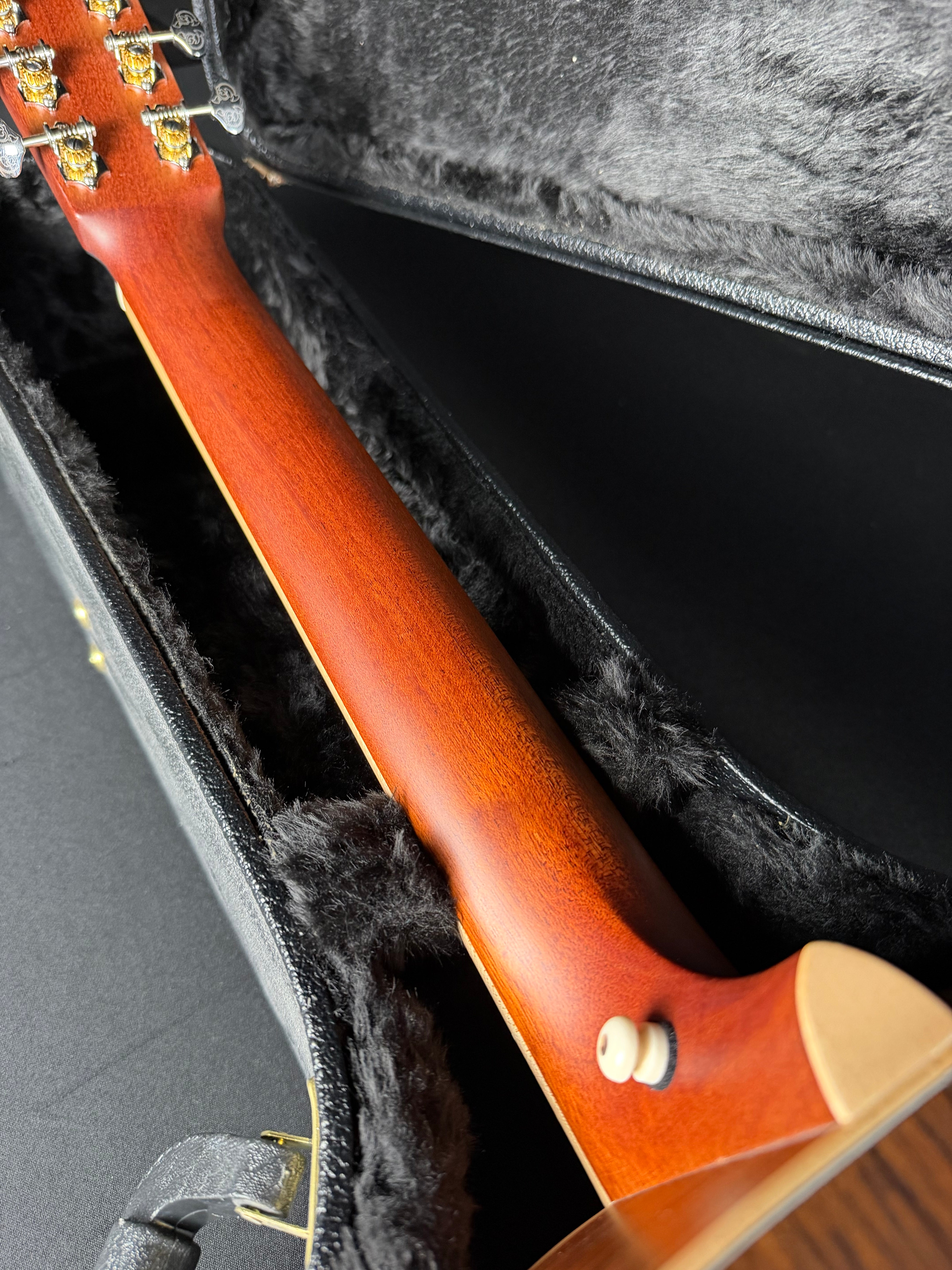 Larrivee SD-40R Legacy Series Acoustic w/OHSC - Metronome Music Inc.