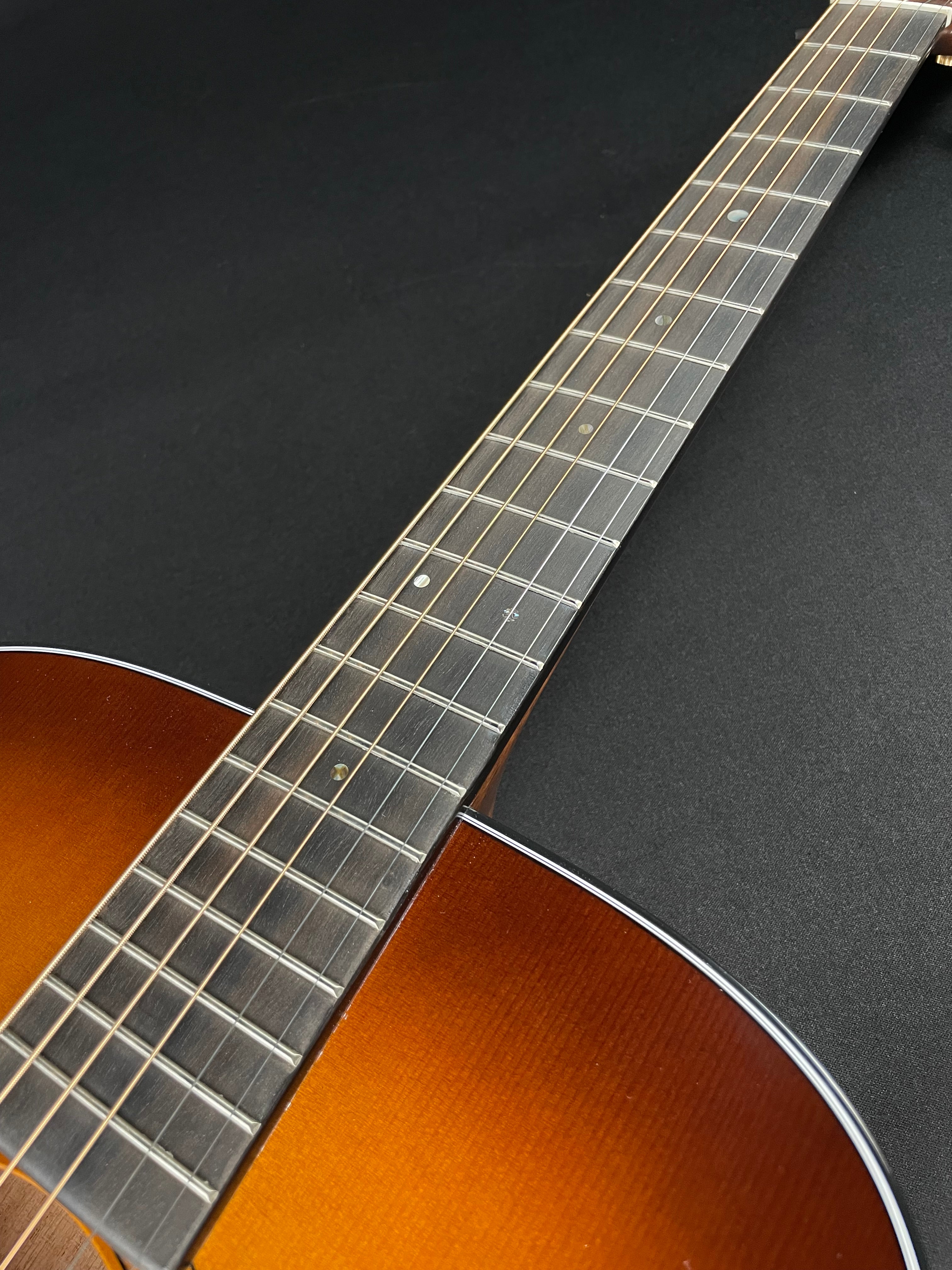 Martin D-18 Standard w/Hardshell Case - 1933 Ambertone (2025) - Metronome Music Inc.