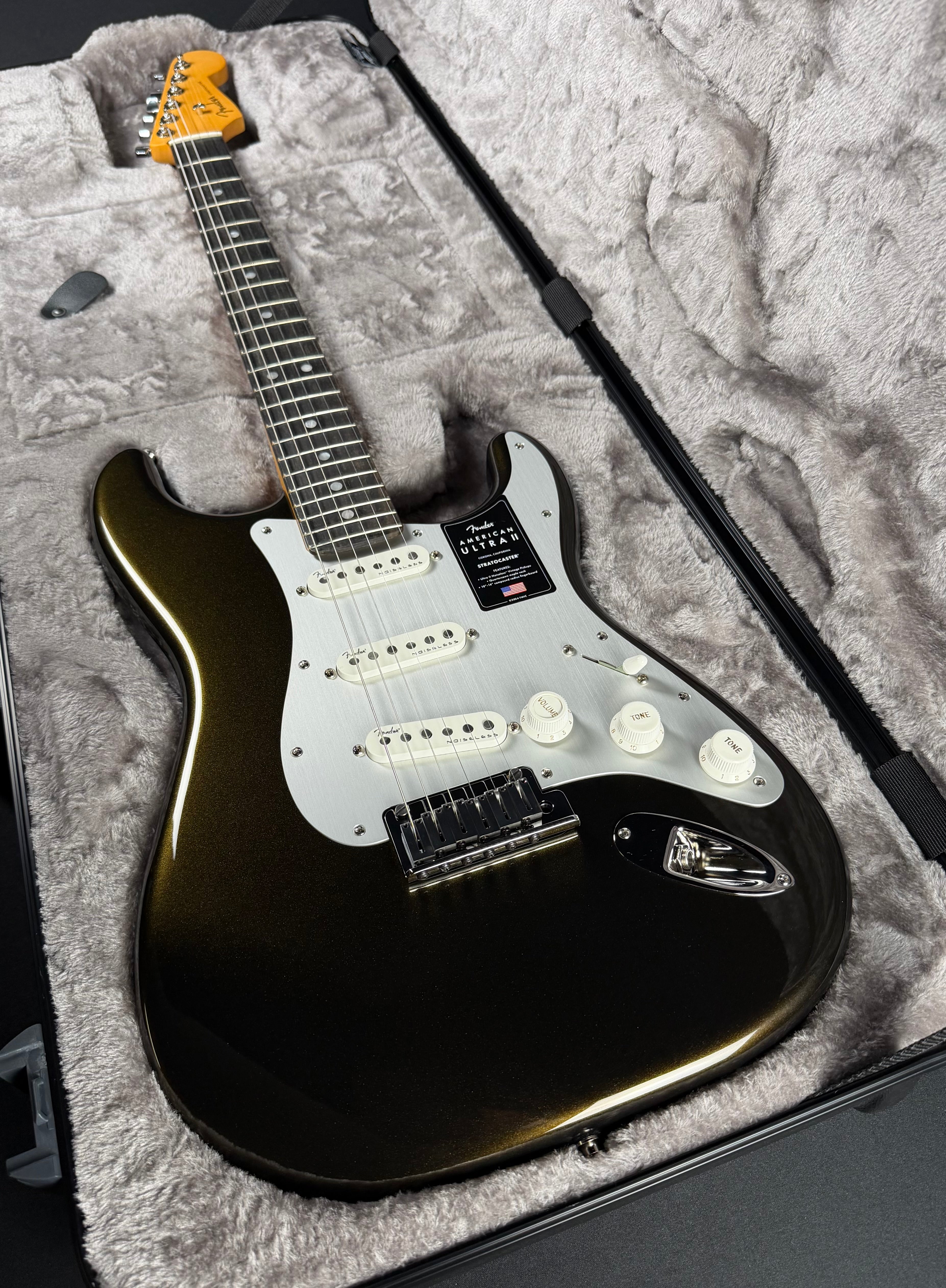 Fender American Ultra II Stratocaster, Ebony - Texas Tea (2026)