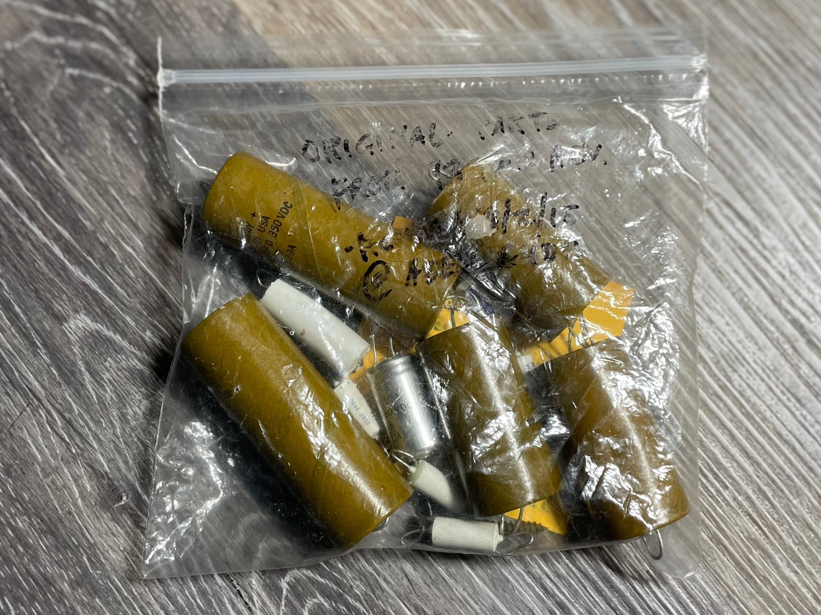 Fender Twin Reverb 100-Watt 2x12" Guitar Combo (1973) - Metronome Music Inc.