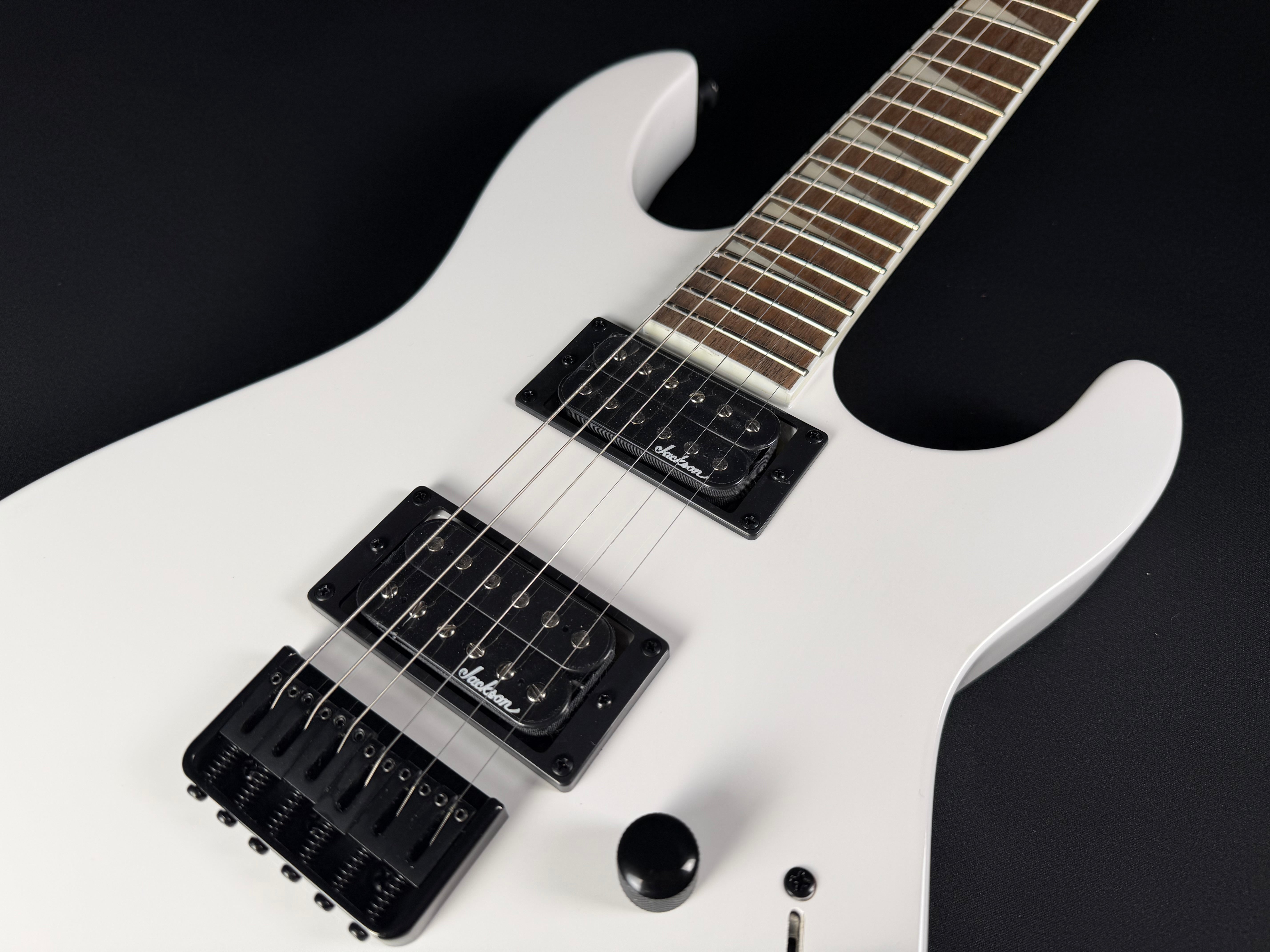 Jackson X Series Soloist SLX DX HT - Snow White - Metronome Music Inc.