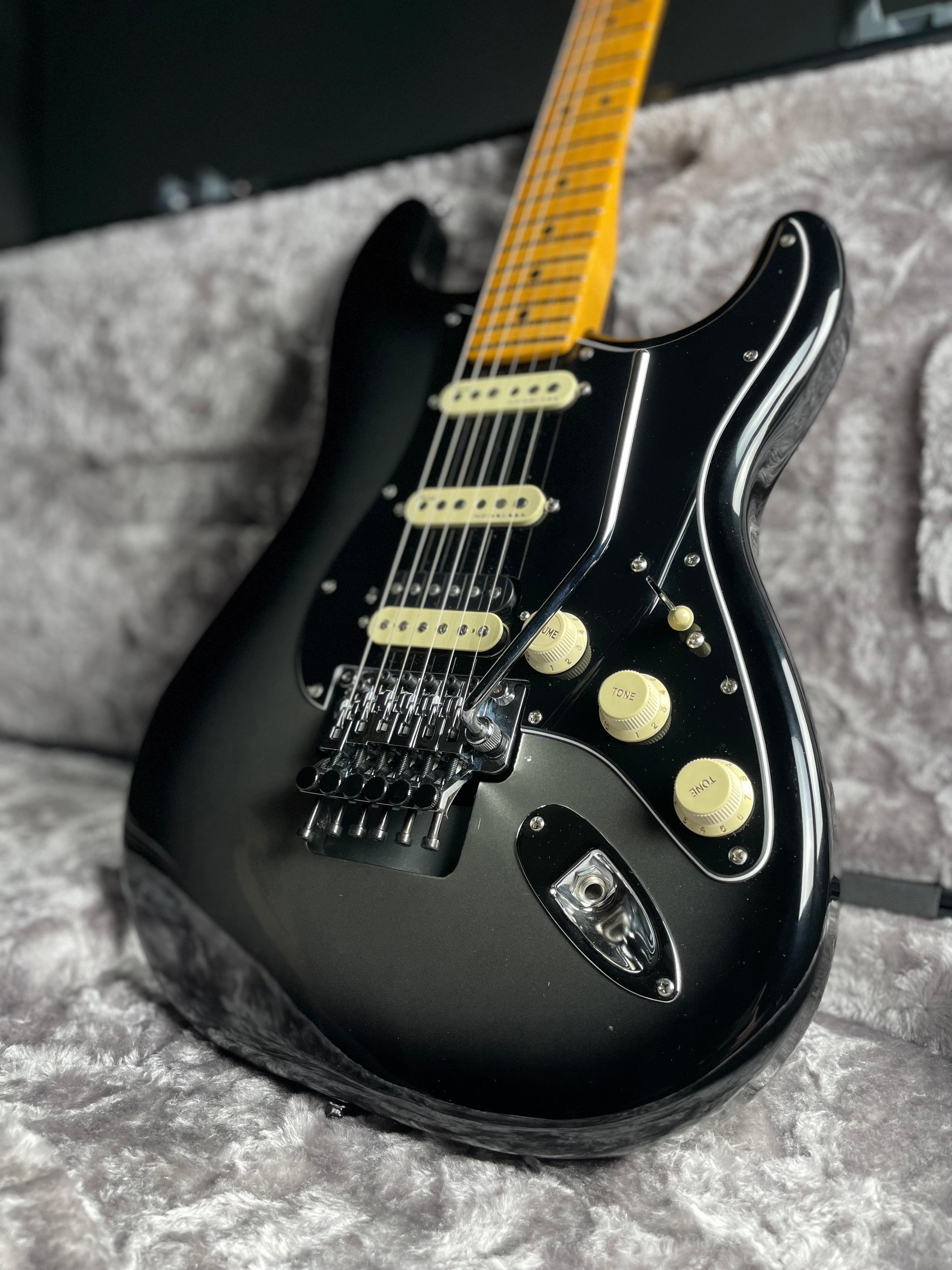 Fender Ultra Luxe Stratocaster HSS, Floyd Rose w/OHSC- Silverburst (2021)