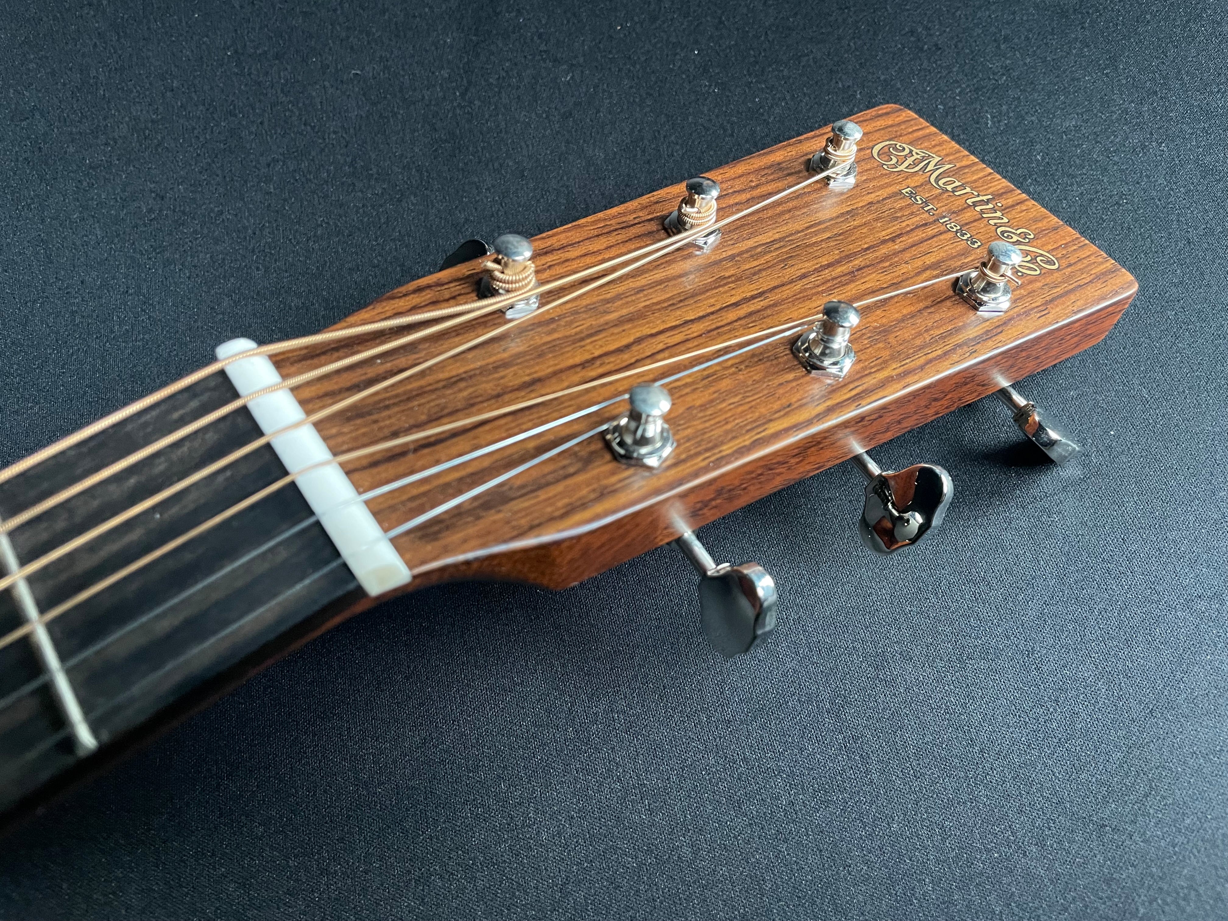 Martin D-18 Standard w/Hardshell Case - Natural (2025) - Metronome Music Inc.